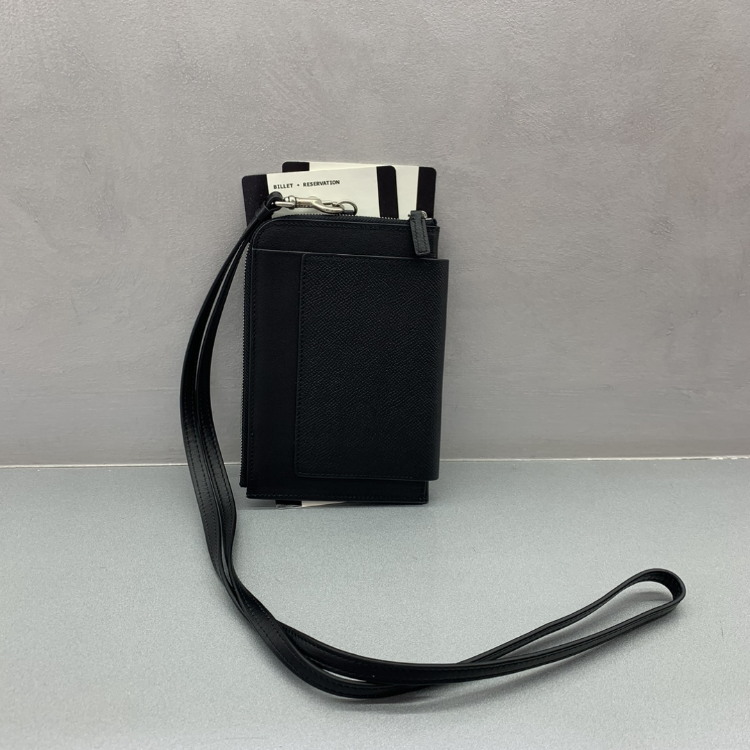 バレンシアガ ストラップ パスポート ウォレット  7877332AA3R1000 詳細画像 3