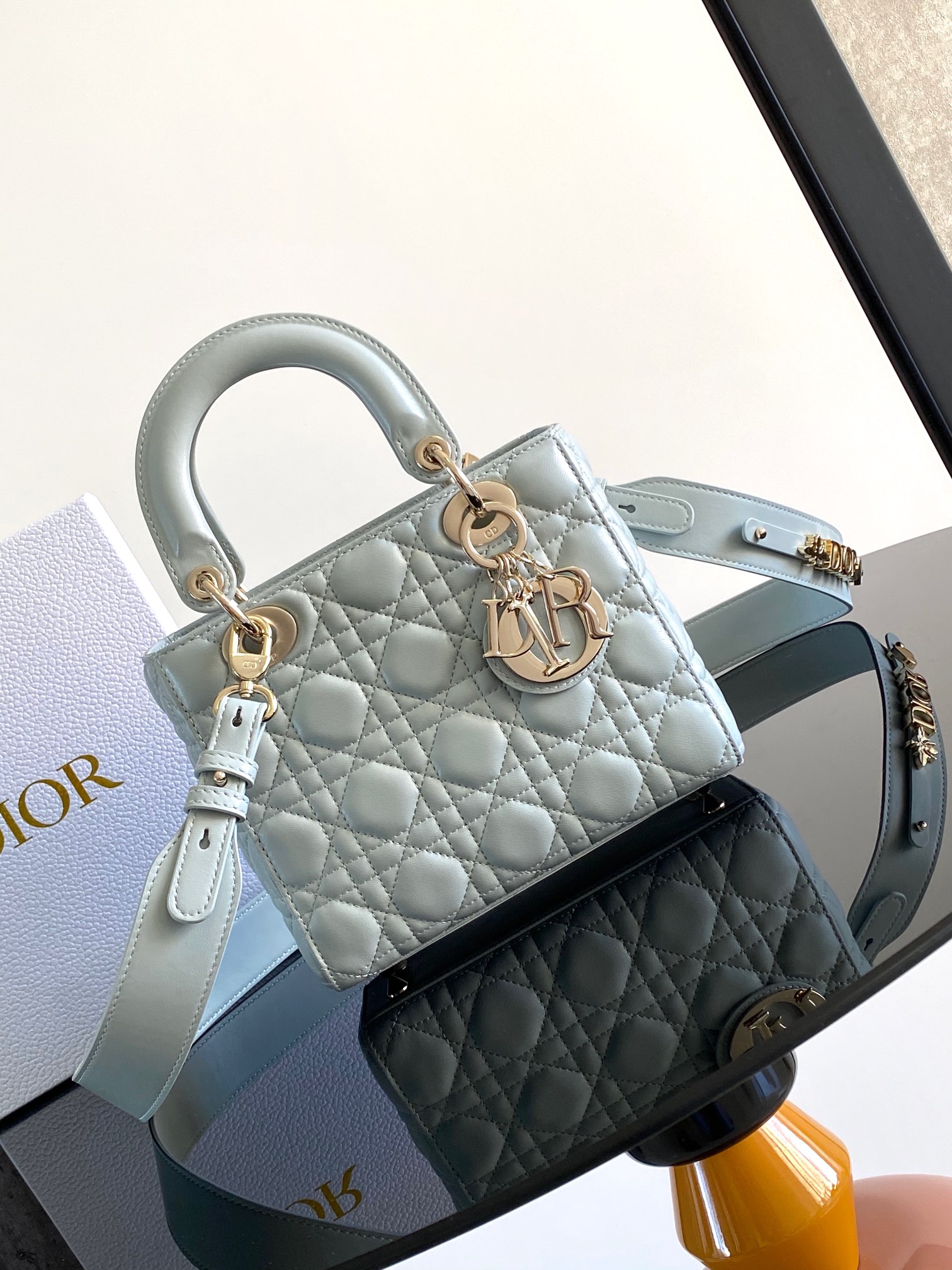 ディオール レディ ディオール マイ ABCDior バッグ スモール カナージュ ラムスキン M0538ONGE_M51G 詳細画像 1