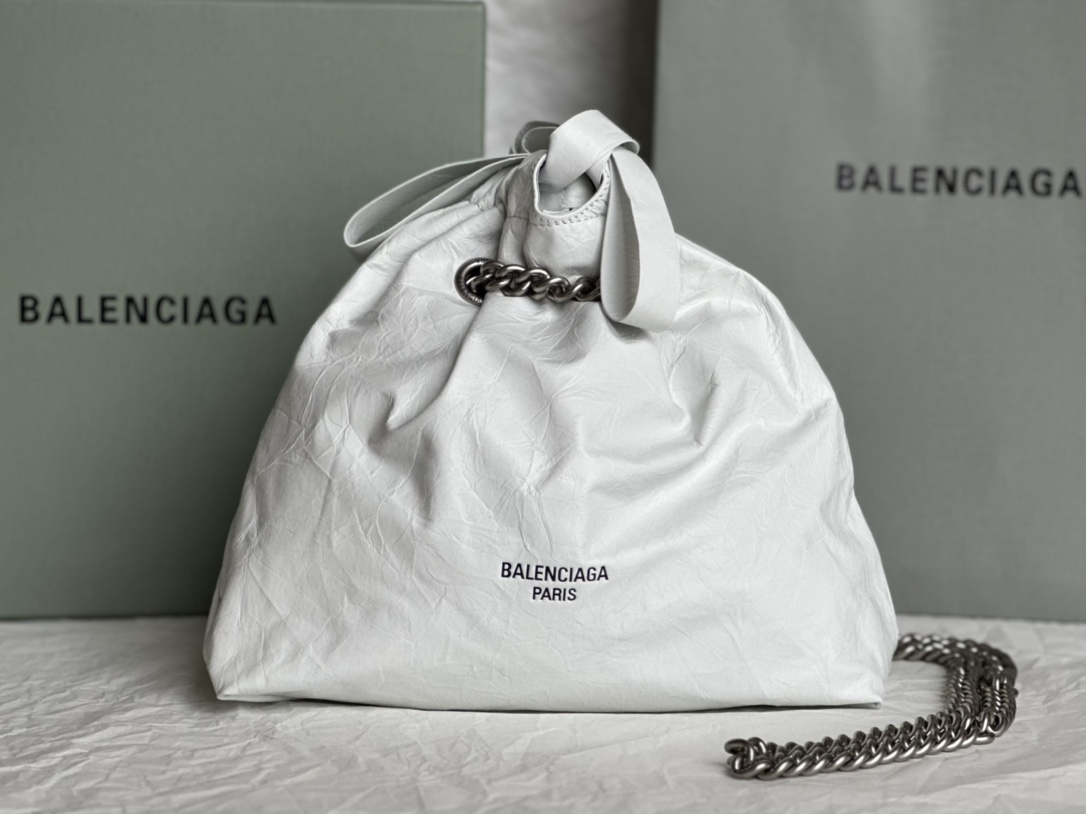 Balenciaga's new Crush Tote bag  742942210IU9001 詳細画像 1