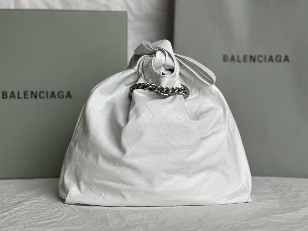 Balenciaga's new Crush Tote bag 742942210IU9001 詳細画像 2