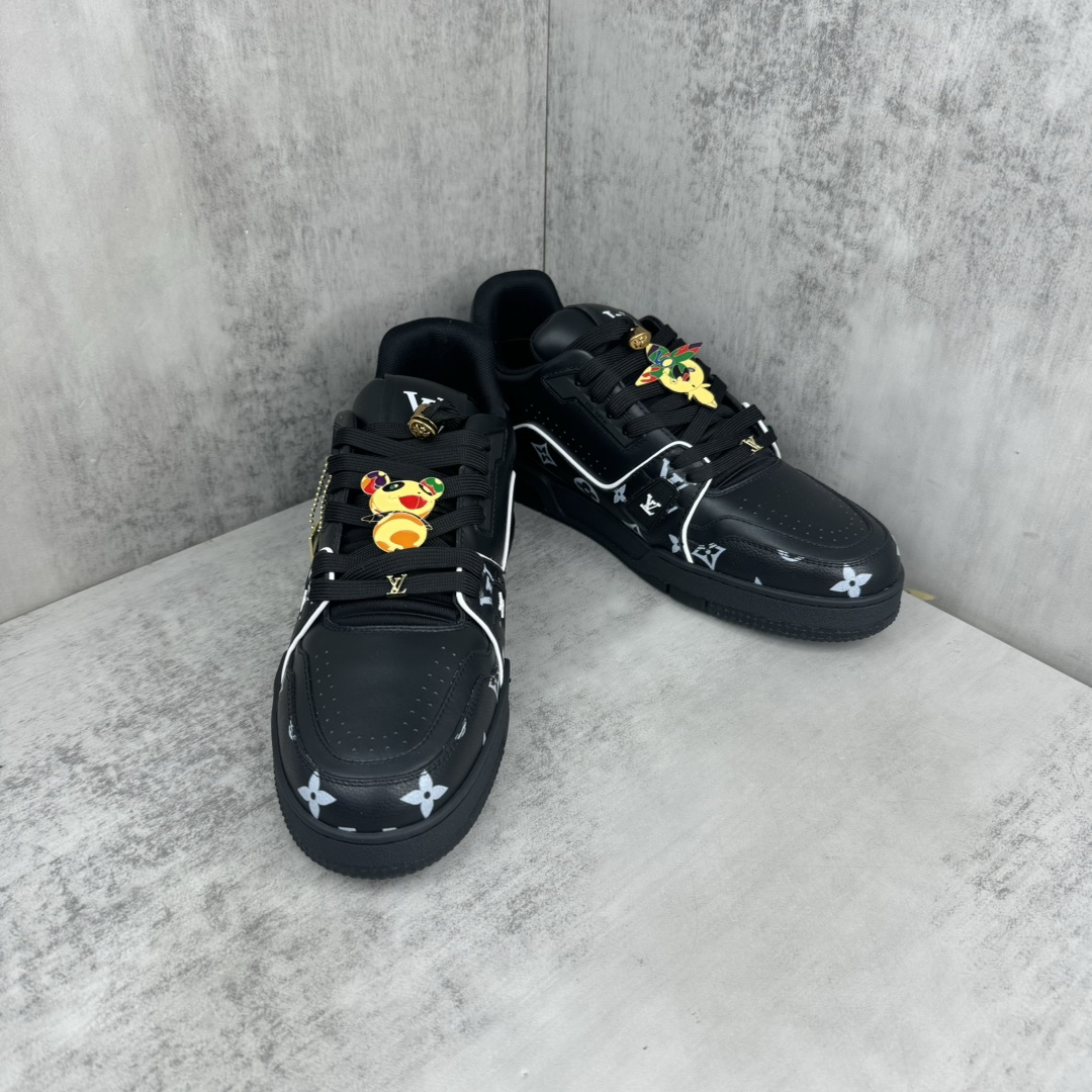 ルイ・ヴィトン LV トレーナー スニーカー 1AHTO8 詳細画像 2