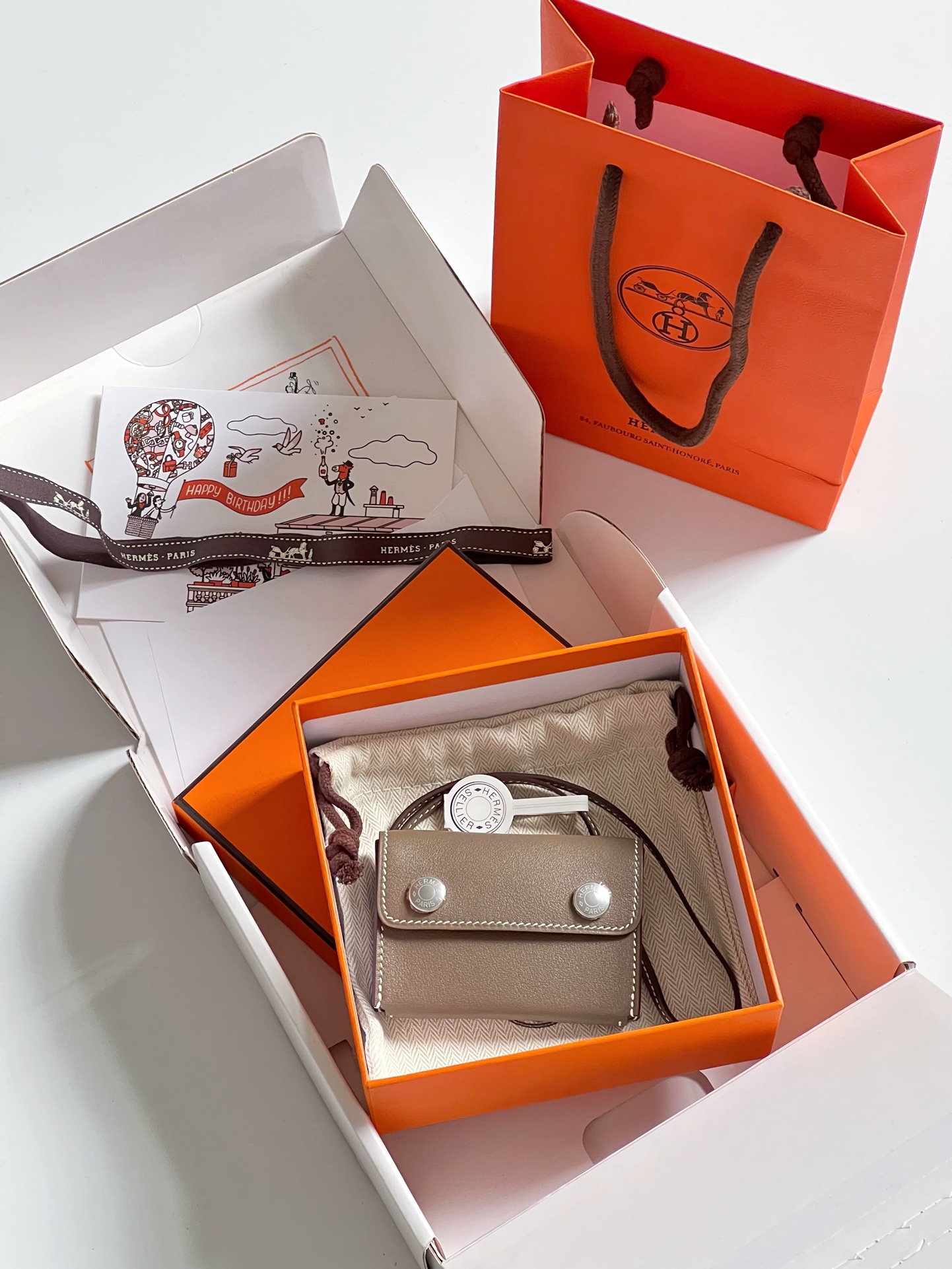 エルメス カードホルダー H085854CK89,H085854CK18,H085854CK37,H085854CKH0,H085854CKN4 詳細画像 2