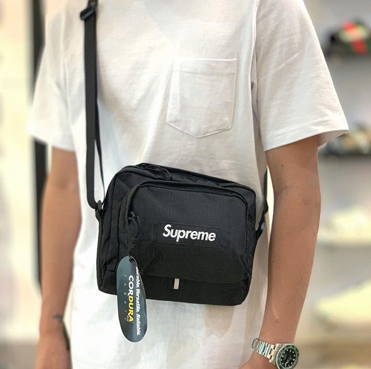 シュプリーム ショルダーバッグ コーデュラ 19SS ブラック 詳細画像 1
