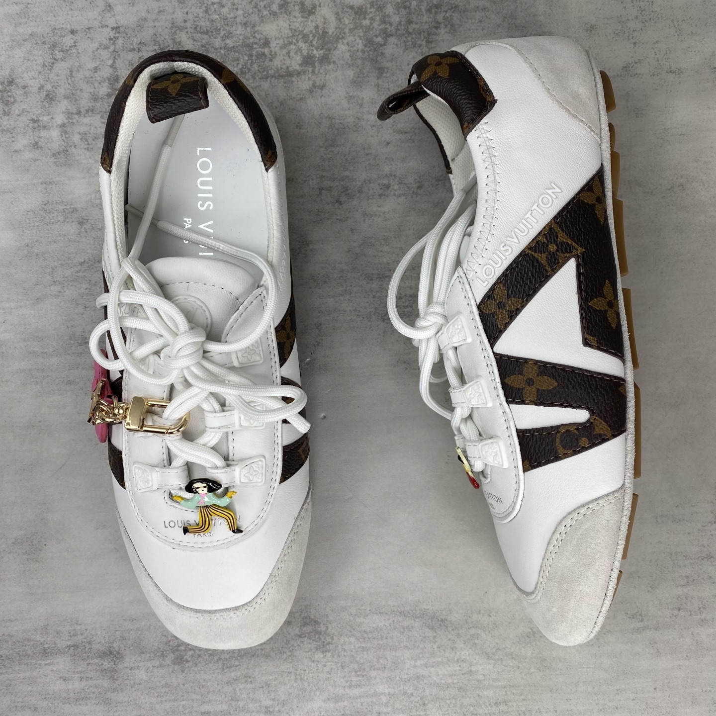 ルイ・ヴィトン LV スニーカー 1AHNC6 詳細画像 3