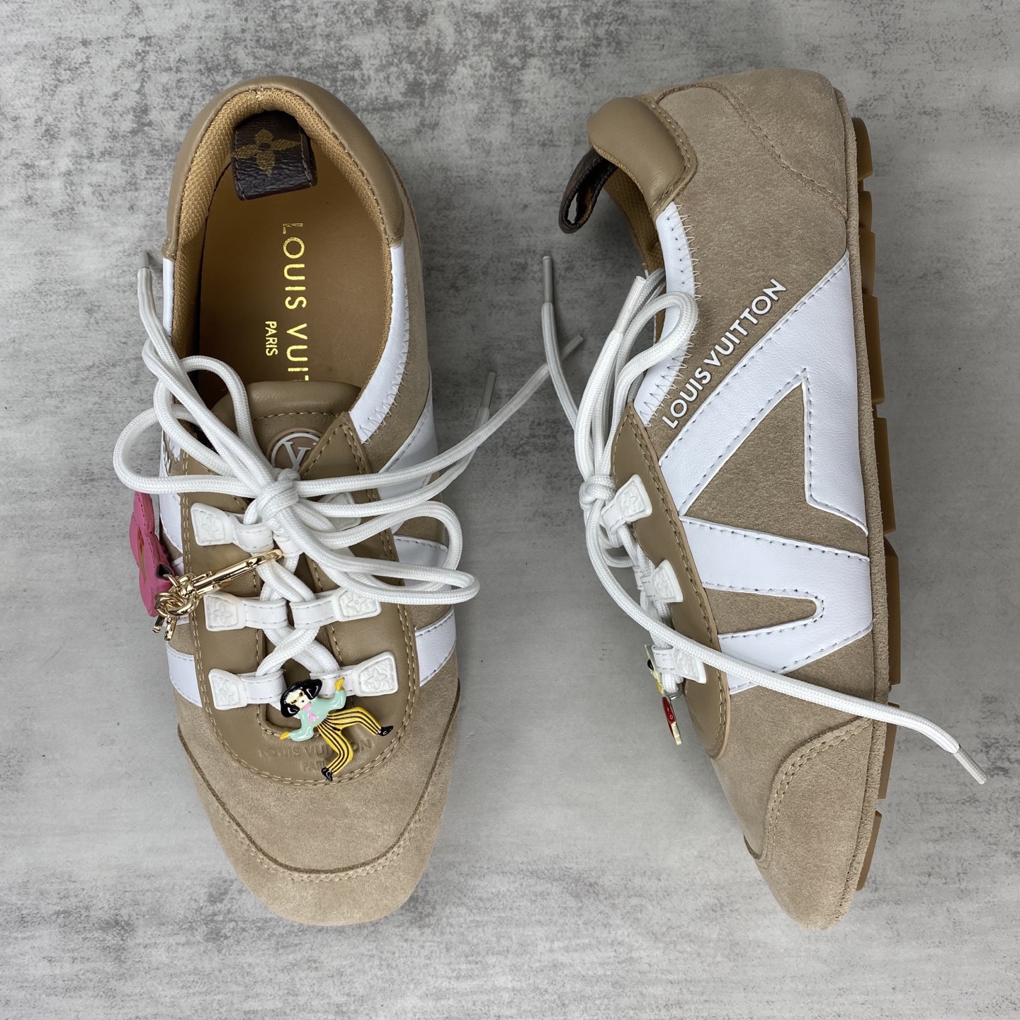 ルイ・ヴィトン LV スニーカー 1AHNFA 詳細画像 3