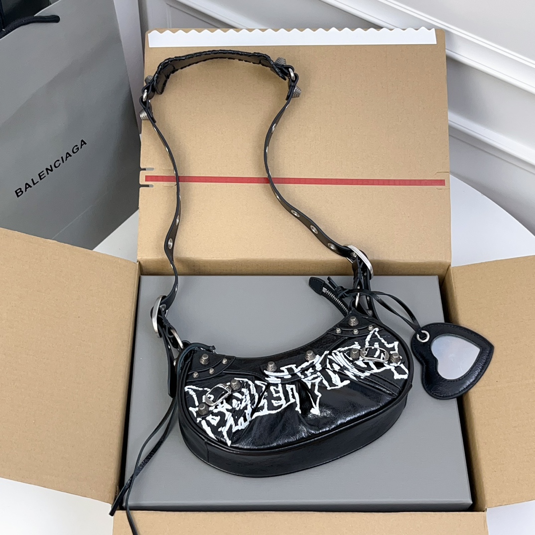 バレンシアガ ル・カゴーレ XS ショルダーバッグ DIY メタル ブラック 6713092AAXE1090 詳細画像 1
