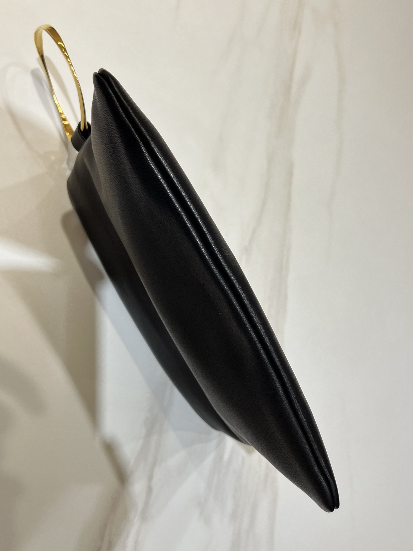 ザ・ロウ ジオ ブレスレット クラッチレザー ブラック W1793L148BAG 詳細画像 3