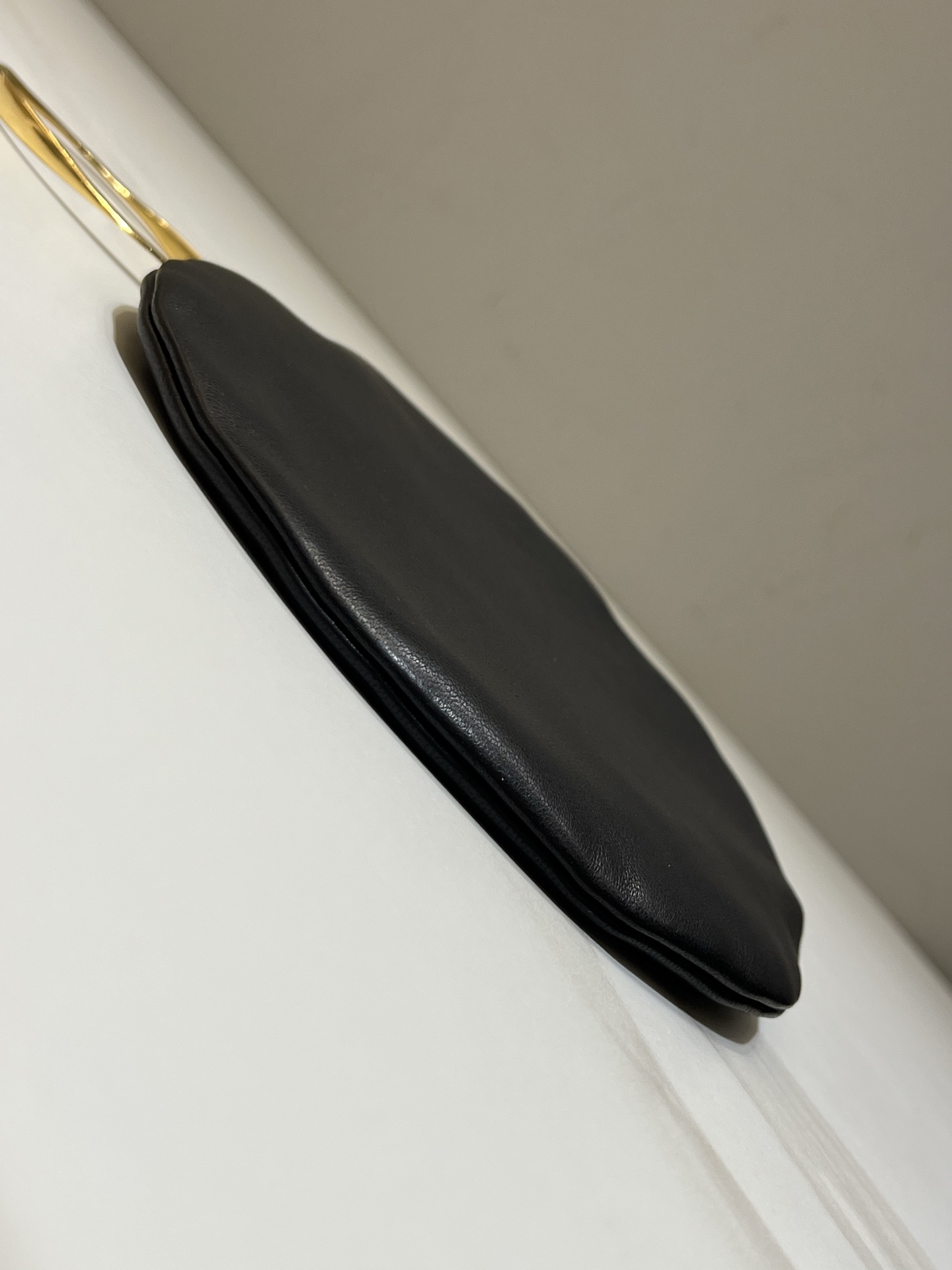 ザ・ロウ ブラック リストレット クラッチ W1794L148BAG 詳細画像 3