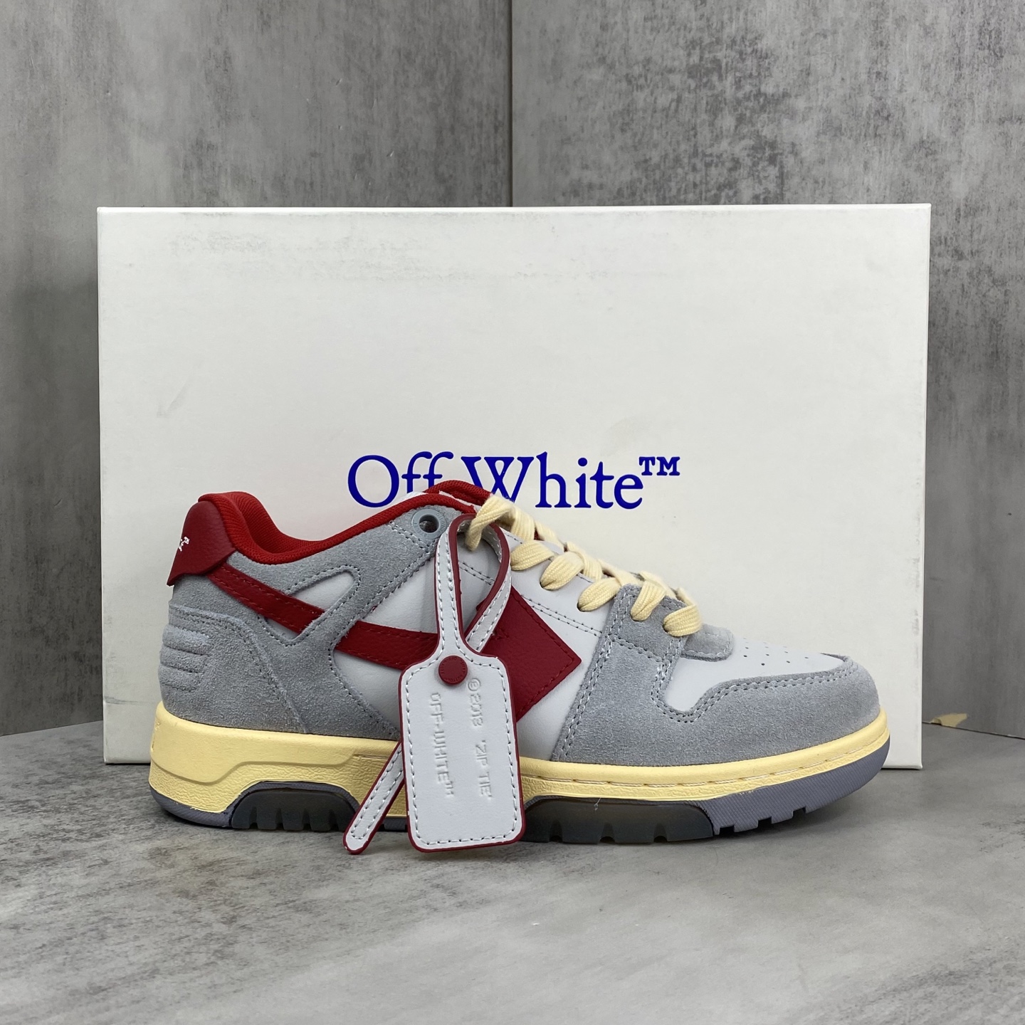オフホワイト アウト オブ オフィス レザー スニーカー 'グレー ホワイト レッド' OMIA189S24LEA0110525 詳細画像 1