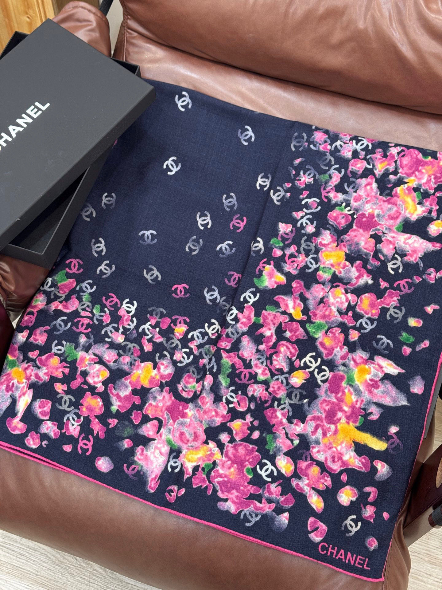 シャネル スクエアスカーフ AAA863-B19695-NAENB 詳細画像 2