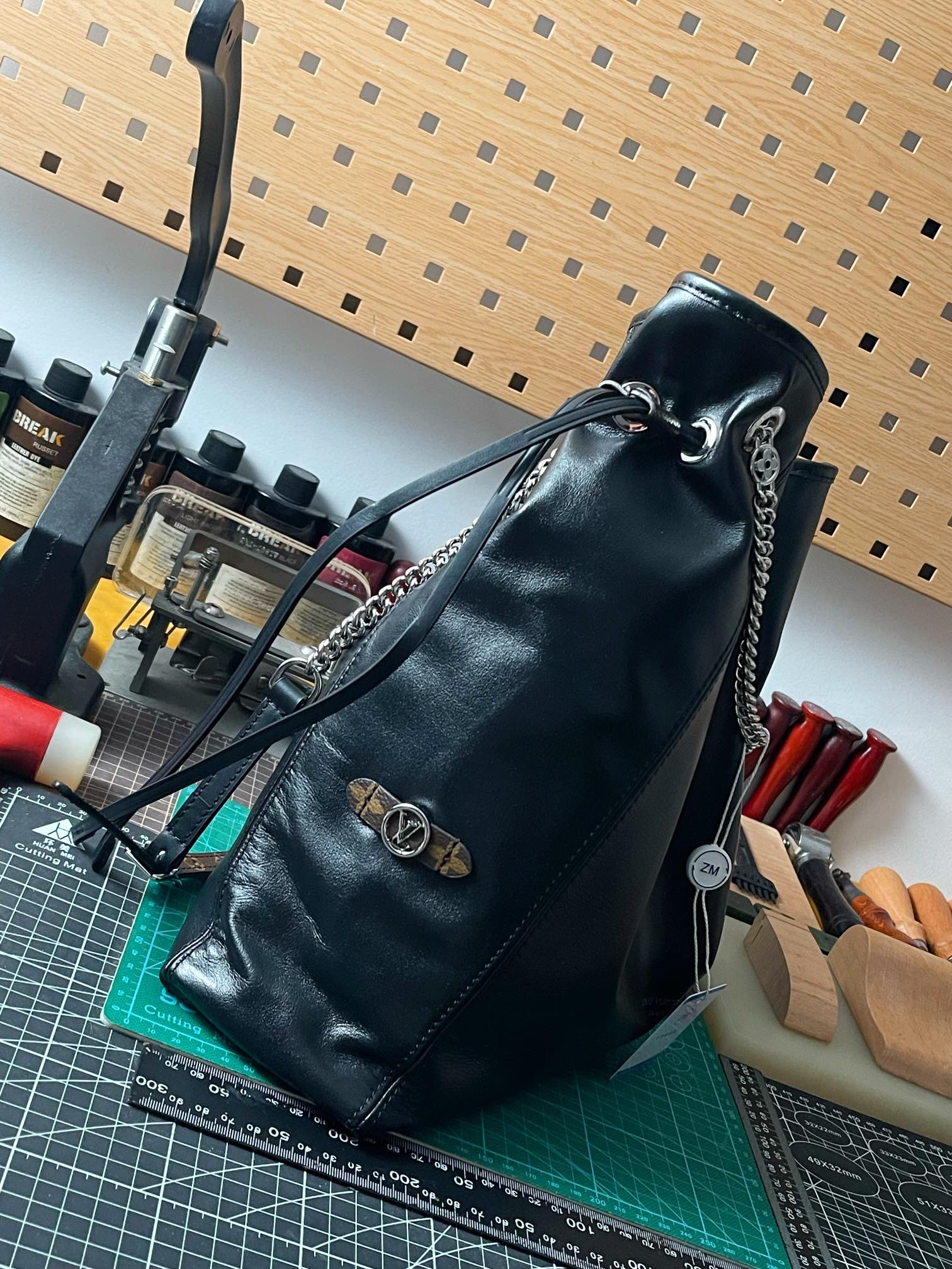 ルイ・ヴィトン ショルダークロスボディバッグ M25545 詳細画像 3