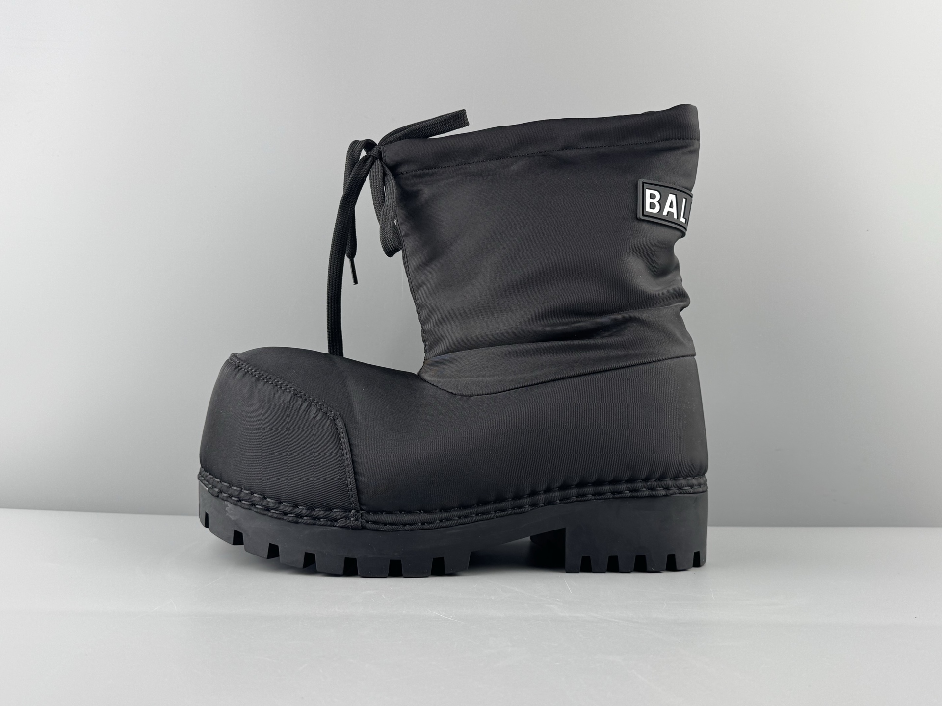 Balenciaga snow boots 780558W4SA11000 詳細画像 1