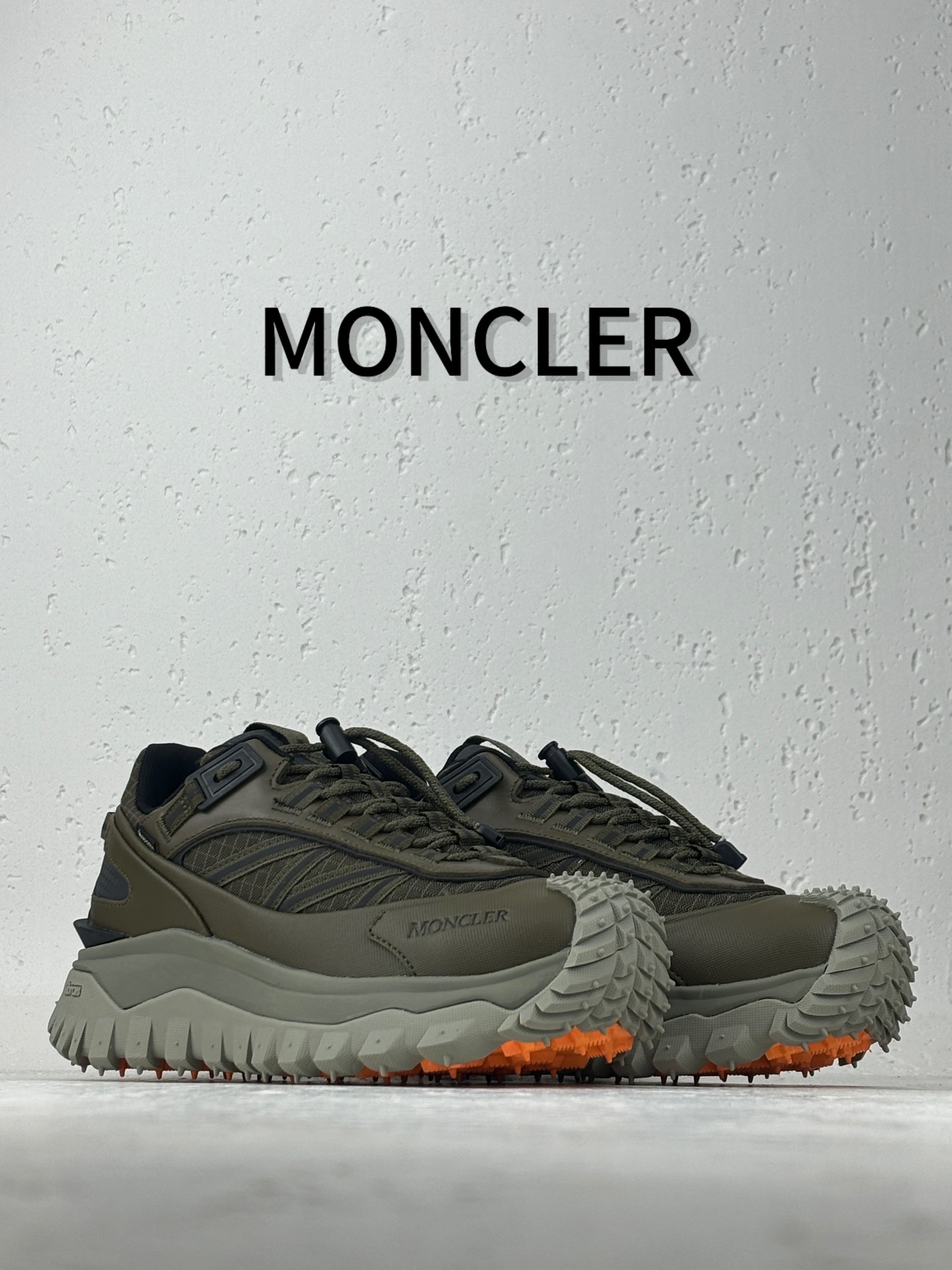モンクレール 機能性シューズ K209A4M00330M7208 詳細画像 1