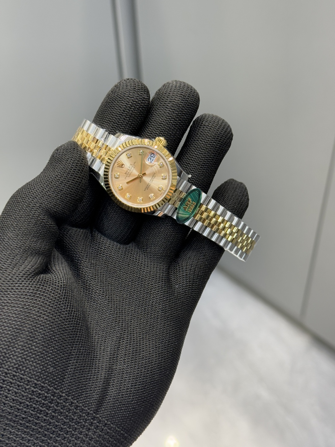 ロレックス デイトジャスト 31mm シャンパンダイヤル 詳細画像 3