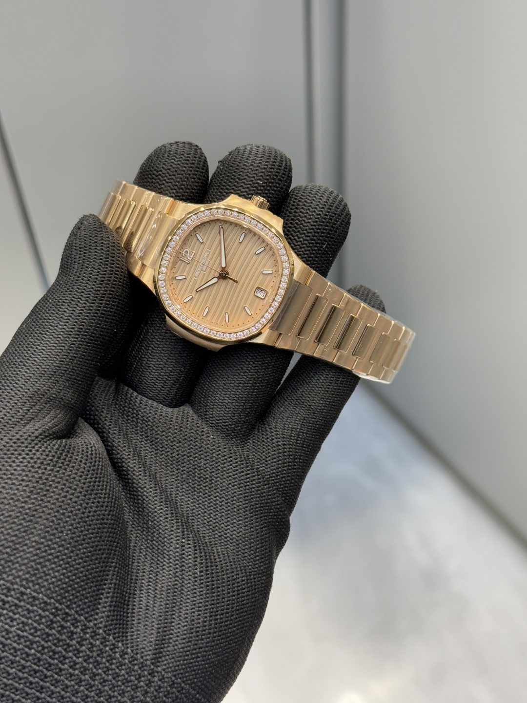 パテック フィリップ ノーチラス 35.2mm レディース 詳細画像 3