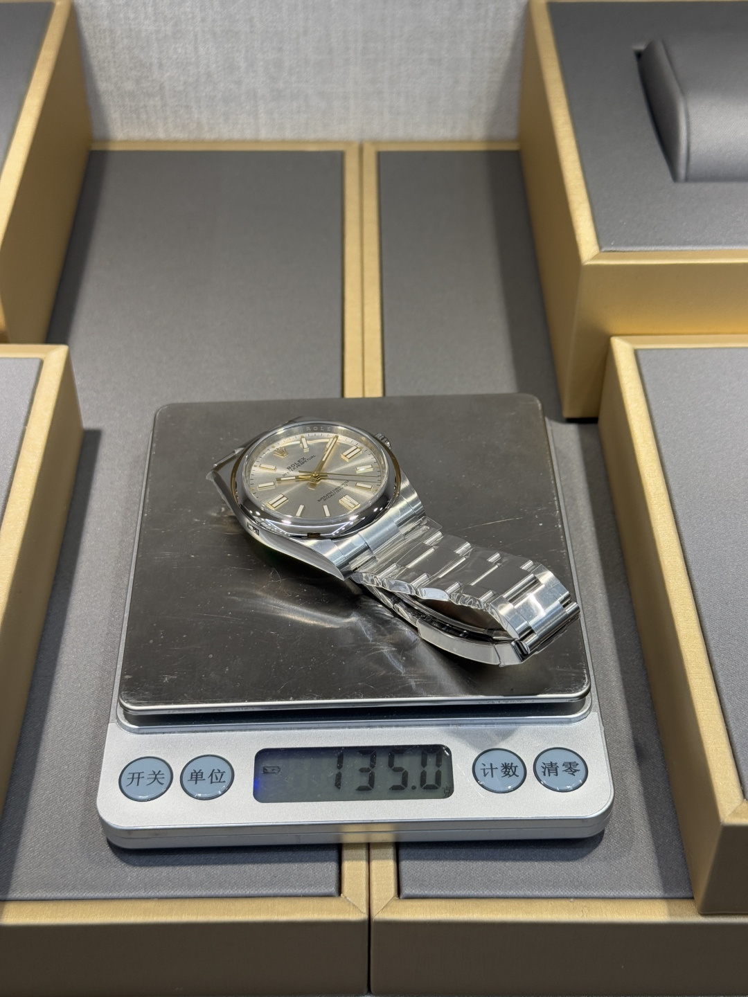 ロレックス オイスター パーペチュアル 41mm シルバーダイヤル 画像 7