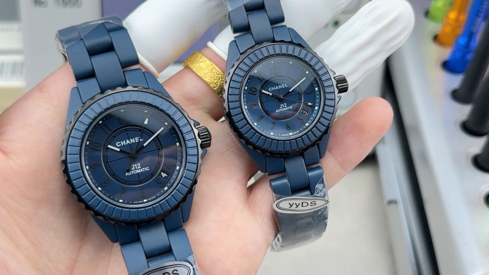 シャネル J12 ブルー セラミック シルバー ブルー ウォッチ 画像 9