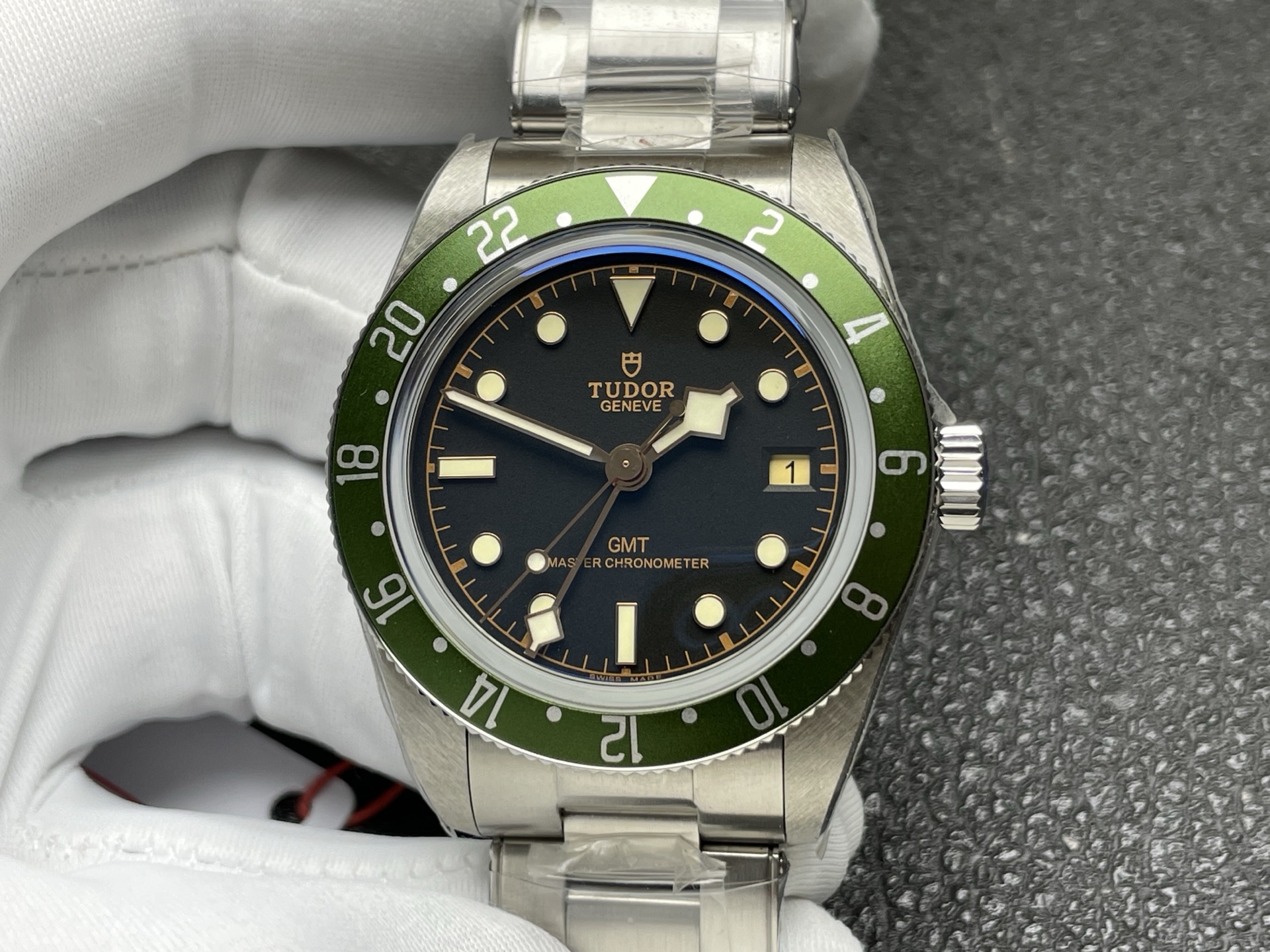 チューダー ブラックベイ 58 GMT シルバー ブラック ウォッチ 詳細画像 2