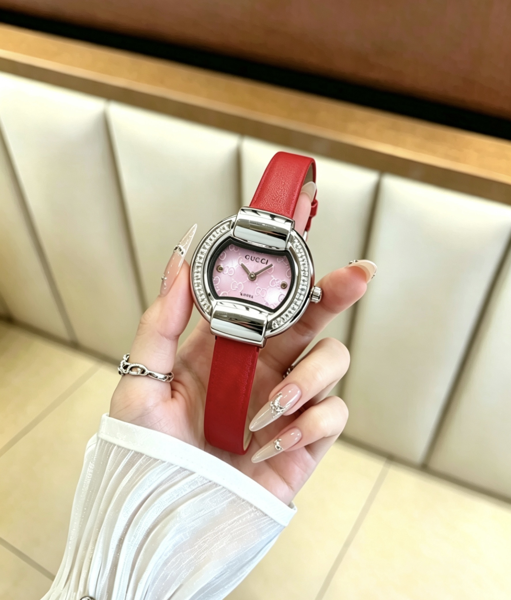 グッチ Gタイムレス GGロゴ クォーツ イエローゴールド シルバー ウォッチ 画像 6