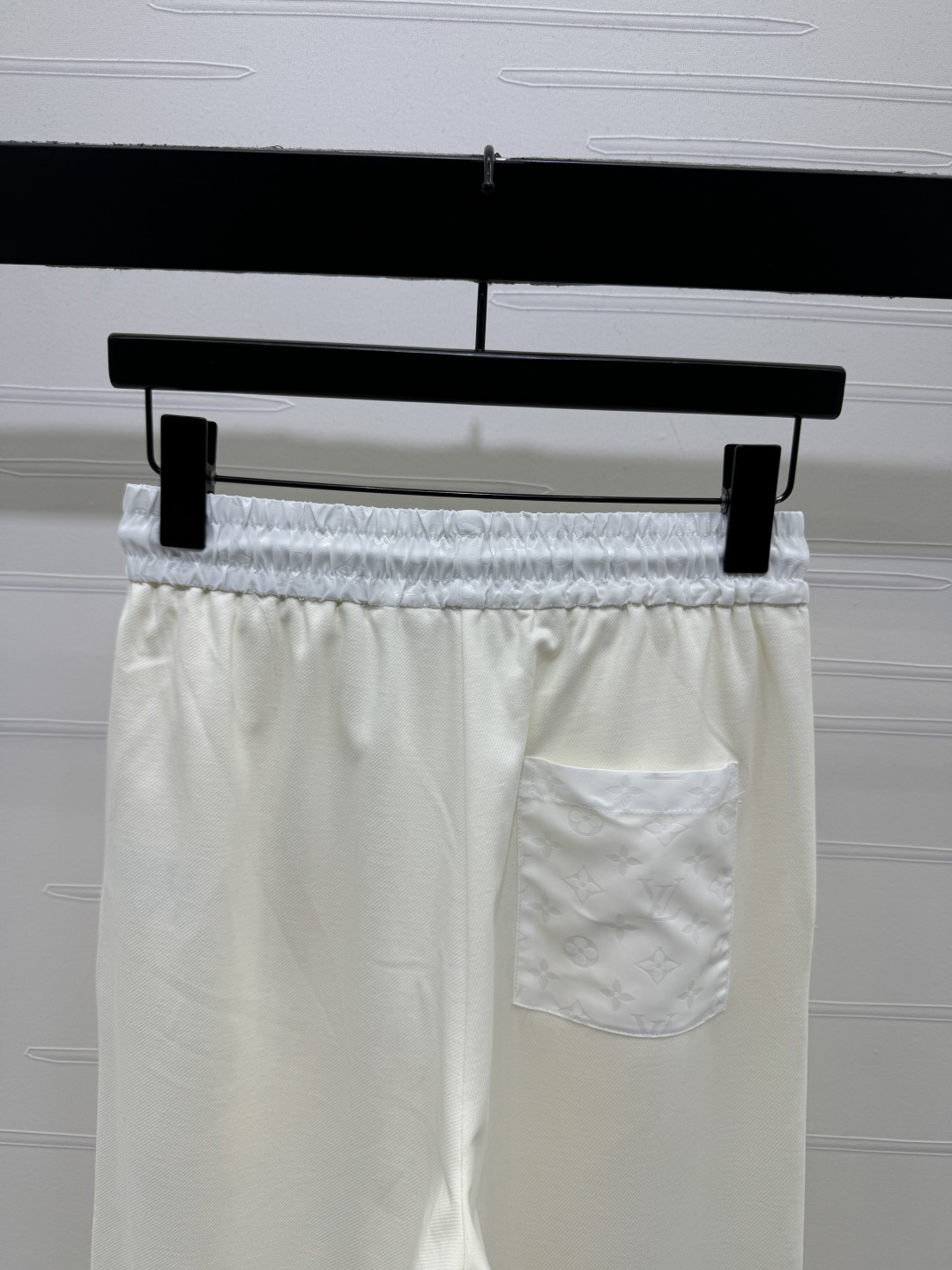 ルイ・ヴィトン グラフィックプリント ロゴ刺繍 ポケットディテール ストレートパンツ 画像 9