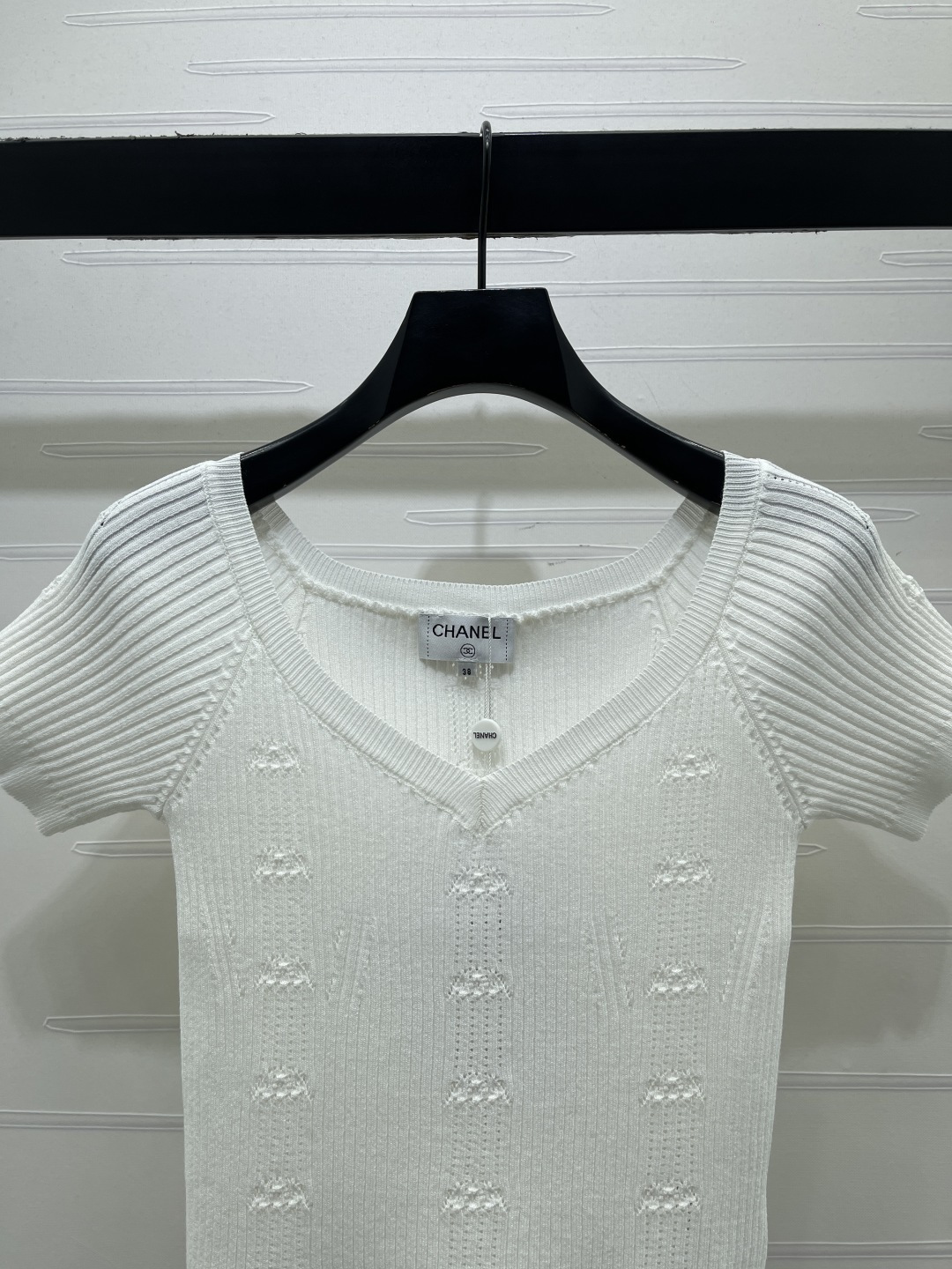 シャネル ロゴ刺繍 Vネック クロップド ニットTシャツ 画像 5