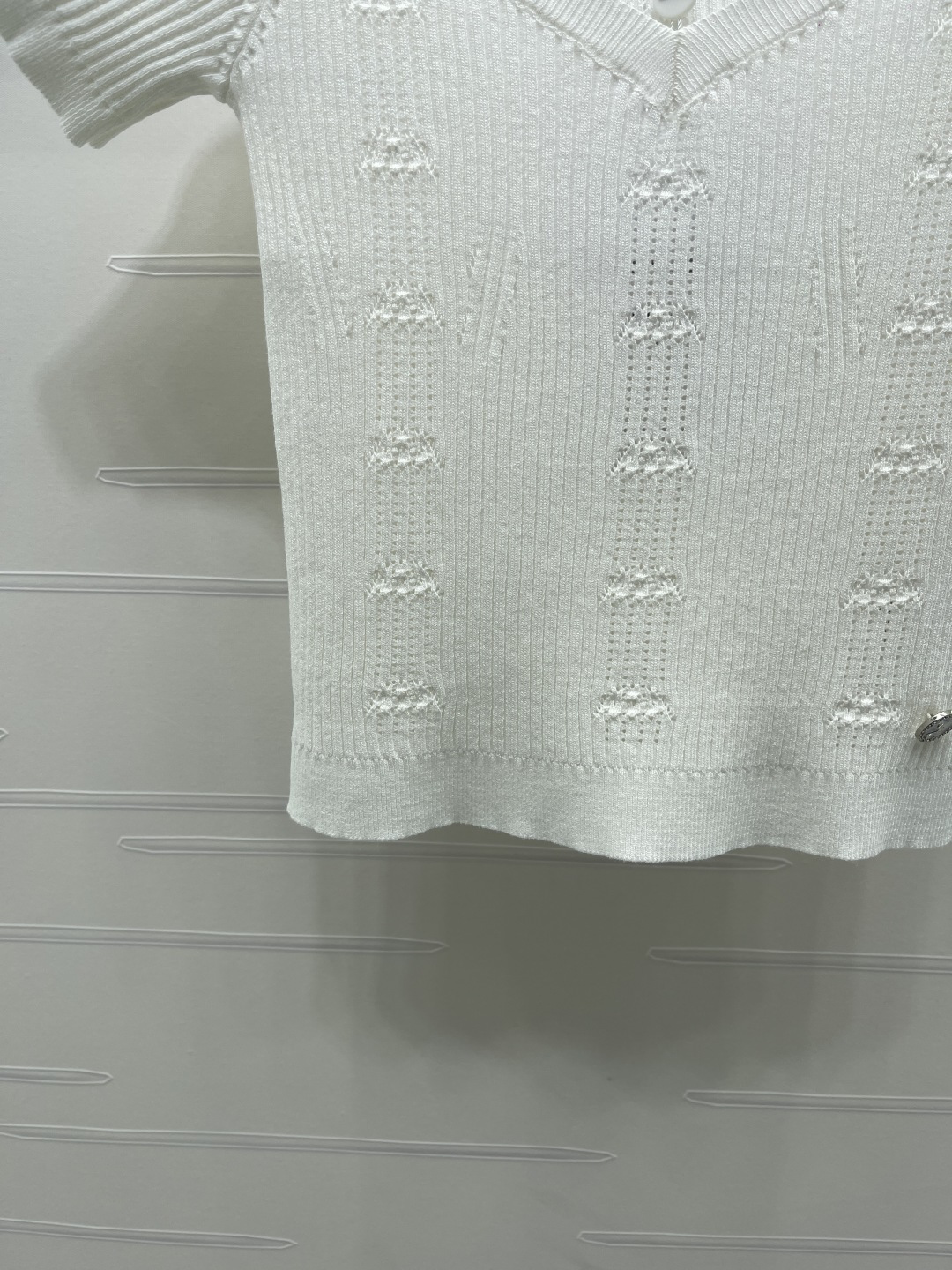シャネル ロゴ刺繍 Vネック クロップド ニットTシャツ 画像 6