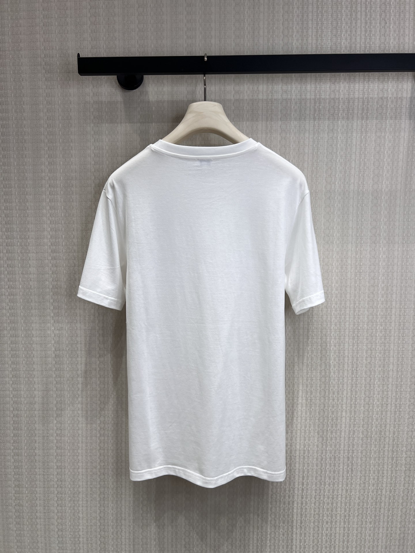ロエベ 黒 クリスタル装飾 ストロベリーグラフィック Tシャツ 詳細画像 3