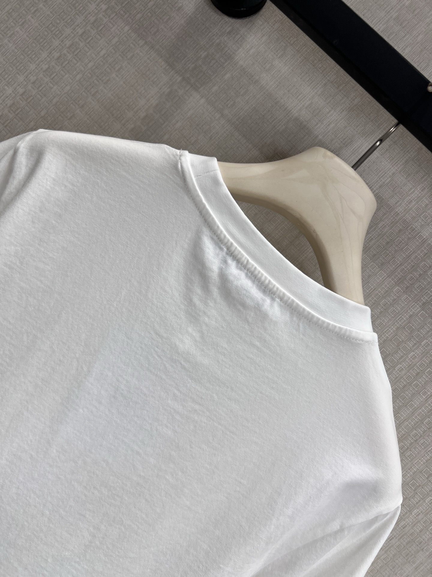 ディオール 黒 グラフィックプリント ロゴ刺繍 ニットTシャツ 画像 5