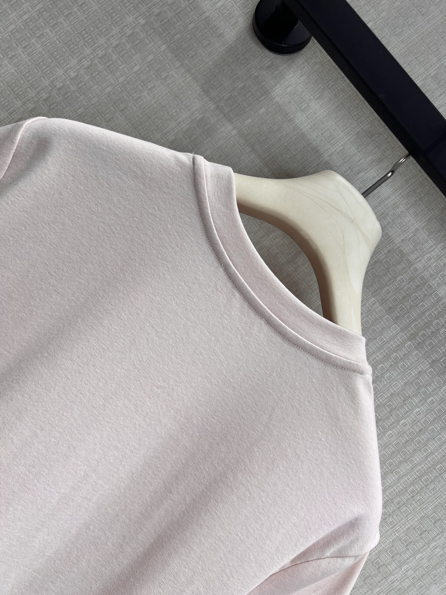 ピンク ロゴ刺繍 クリスタル装飾 ロゴグラフィック Tシャツ 画像 5
