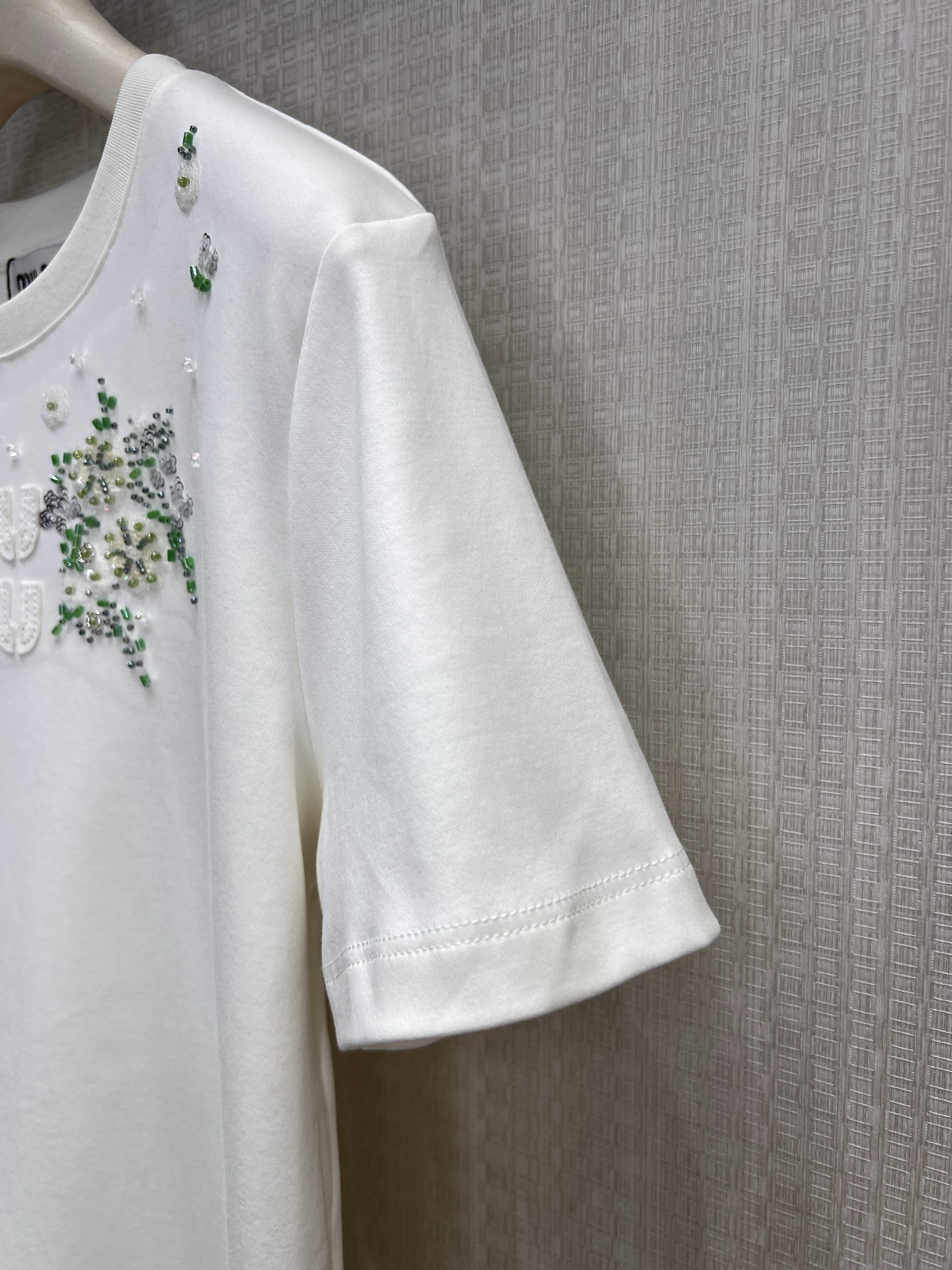 ミュウミュウ 黒 ロゴ刺繍 クリスタル装飾 ニットTシャツ 画像 7