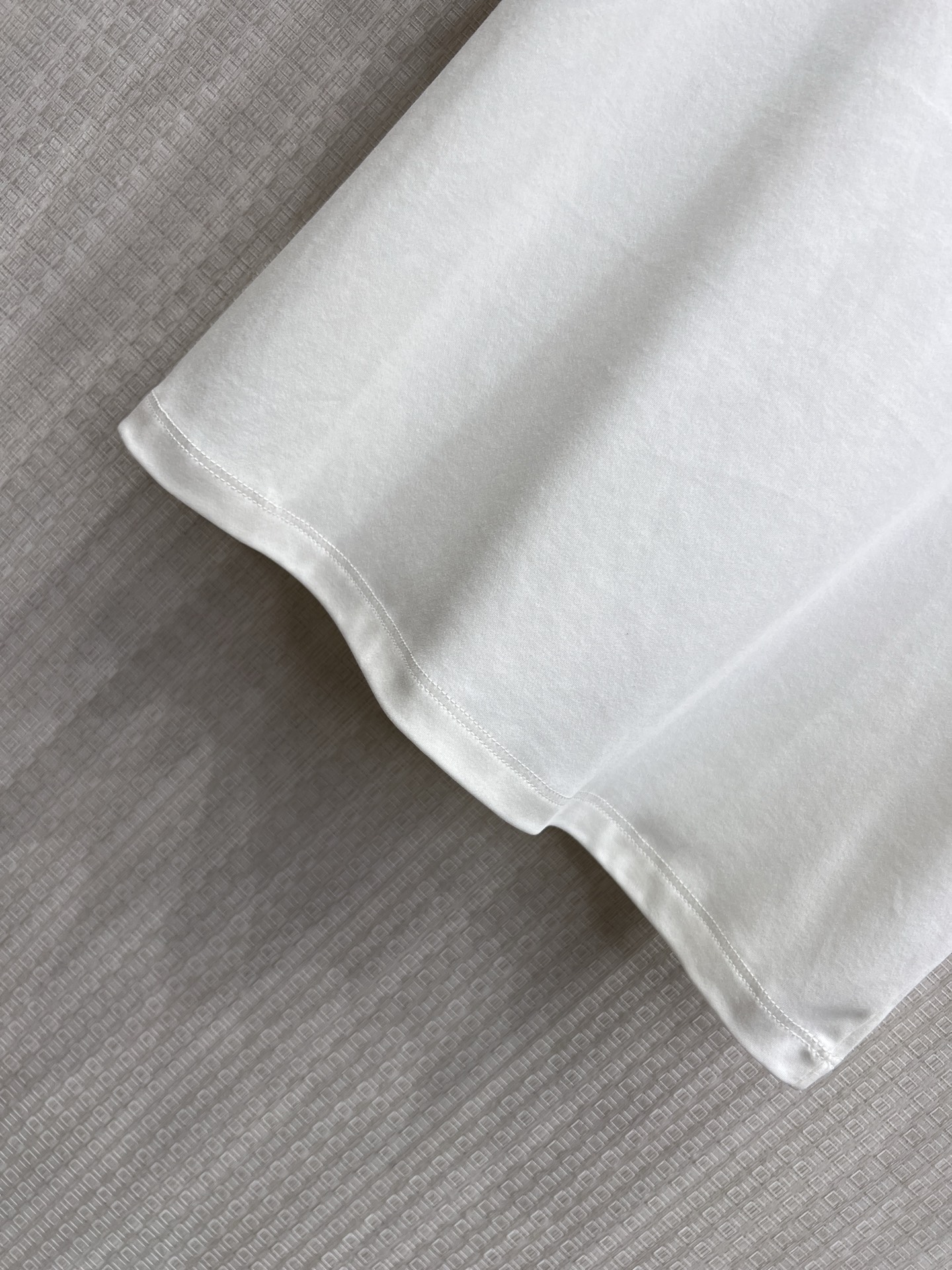 ミュウミュウ 黒 ロゴ刺繍 クリスタル装飾 ニットTシャツ 画像 8