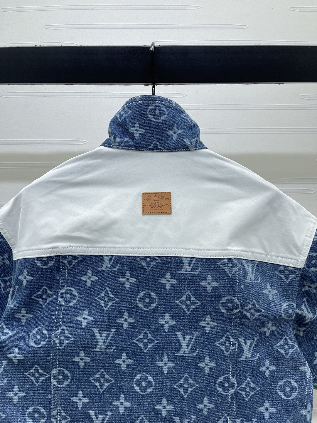 ルイ・ヴィトン 白 ロゴ刺繍 ジャカード ハイウエスト デニム ニットTシャツ 画像 8