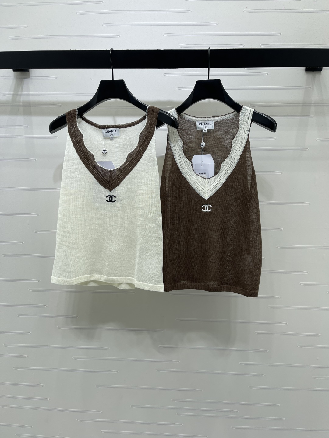 シャネル ロゴ刺繍 Vネック ニットタンクトップ 詳細画像 2
