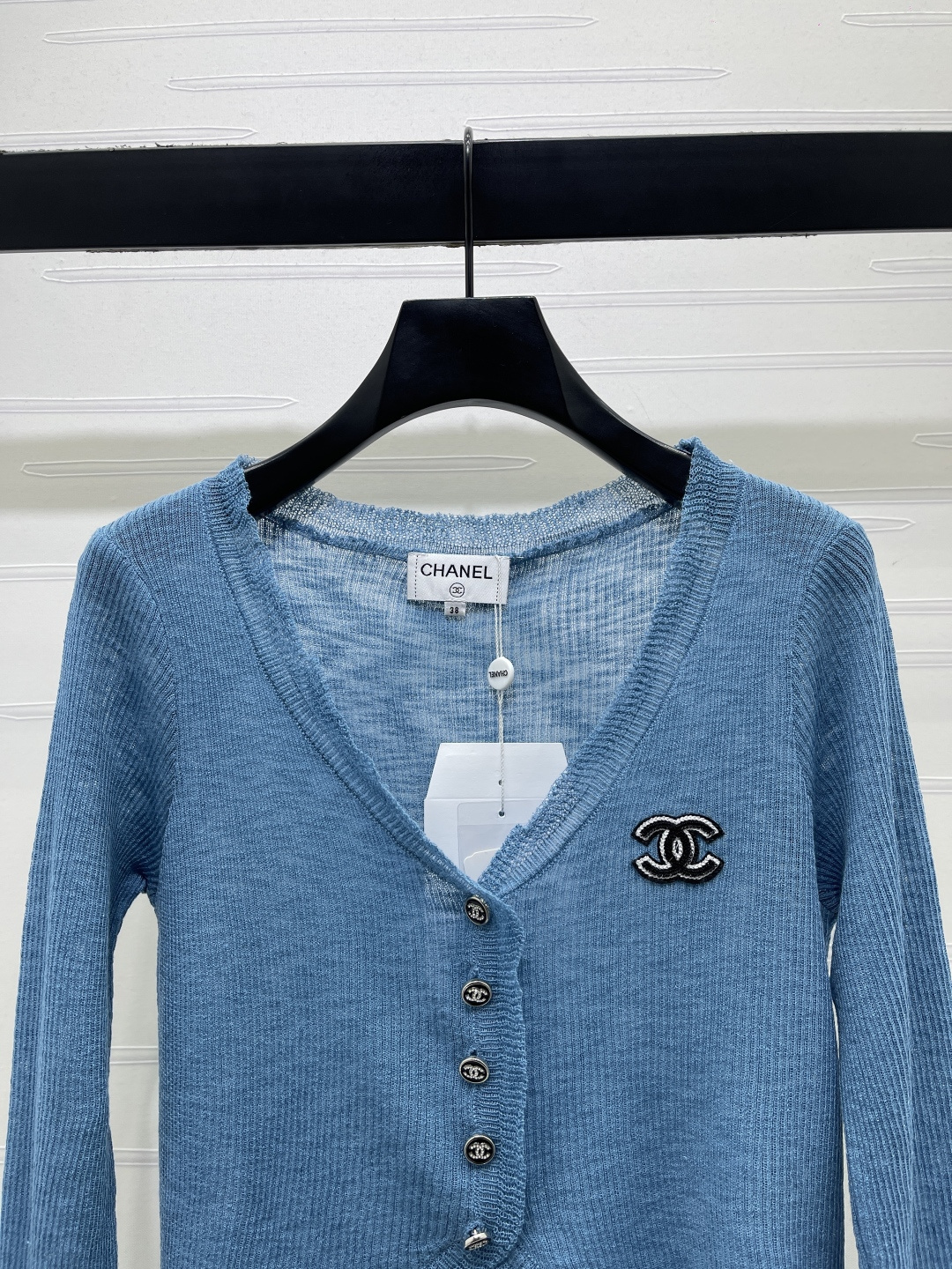 シャネル フローラル ロゴ刺繍 Vネック クロップド ニットカーディガン 画像 5