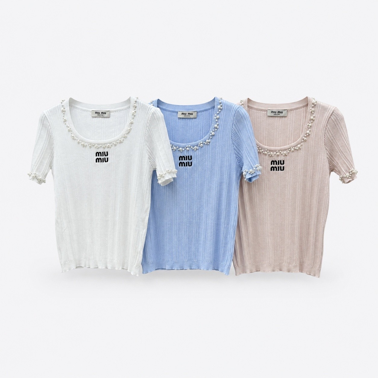 ミュウミュウ ロゴ刺繍 クリスタル装飾 ニットTシャツ