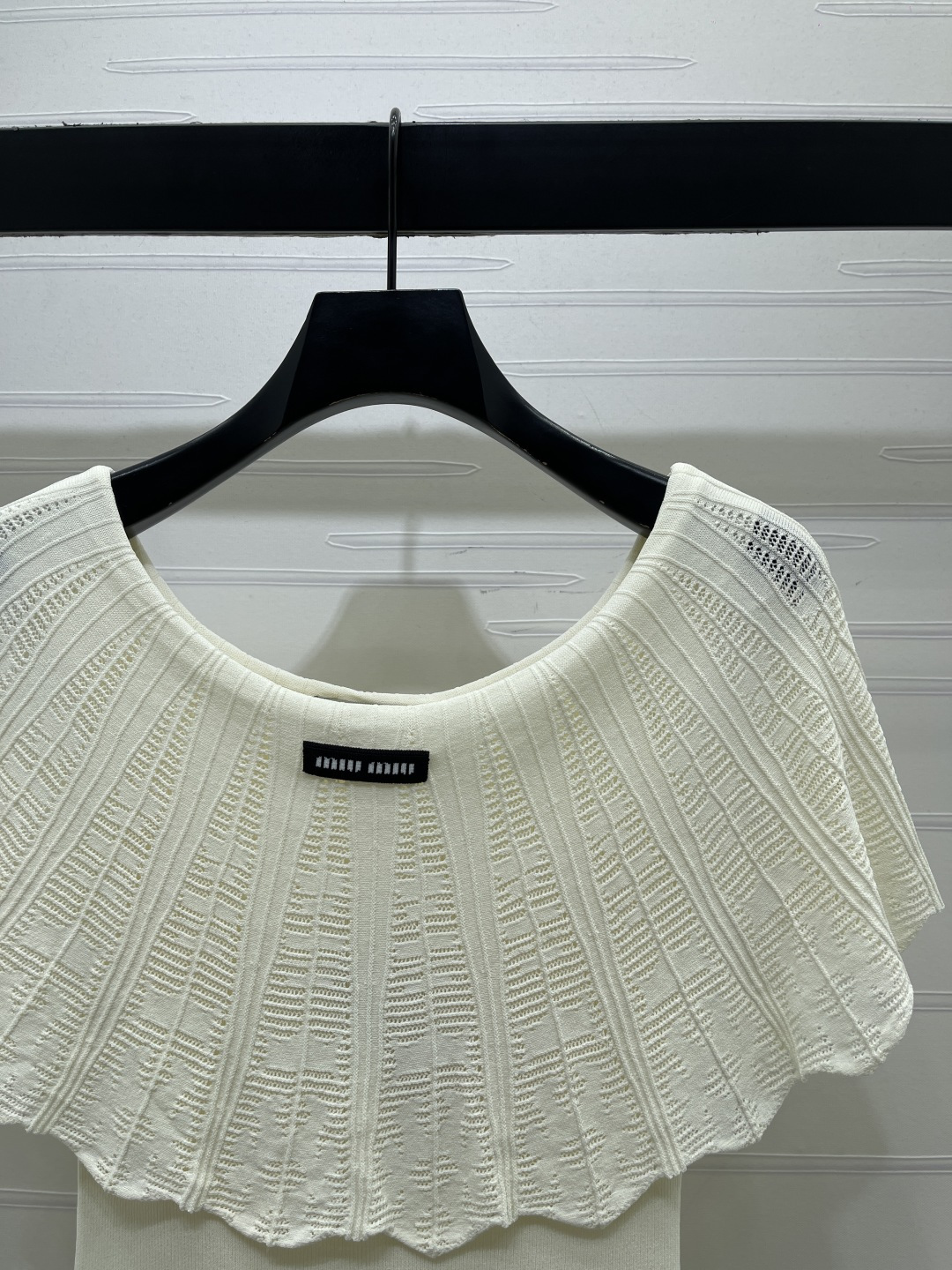 ミュウミュウ ロゴ刺繍 ニットTシャツ 画像 4