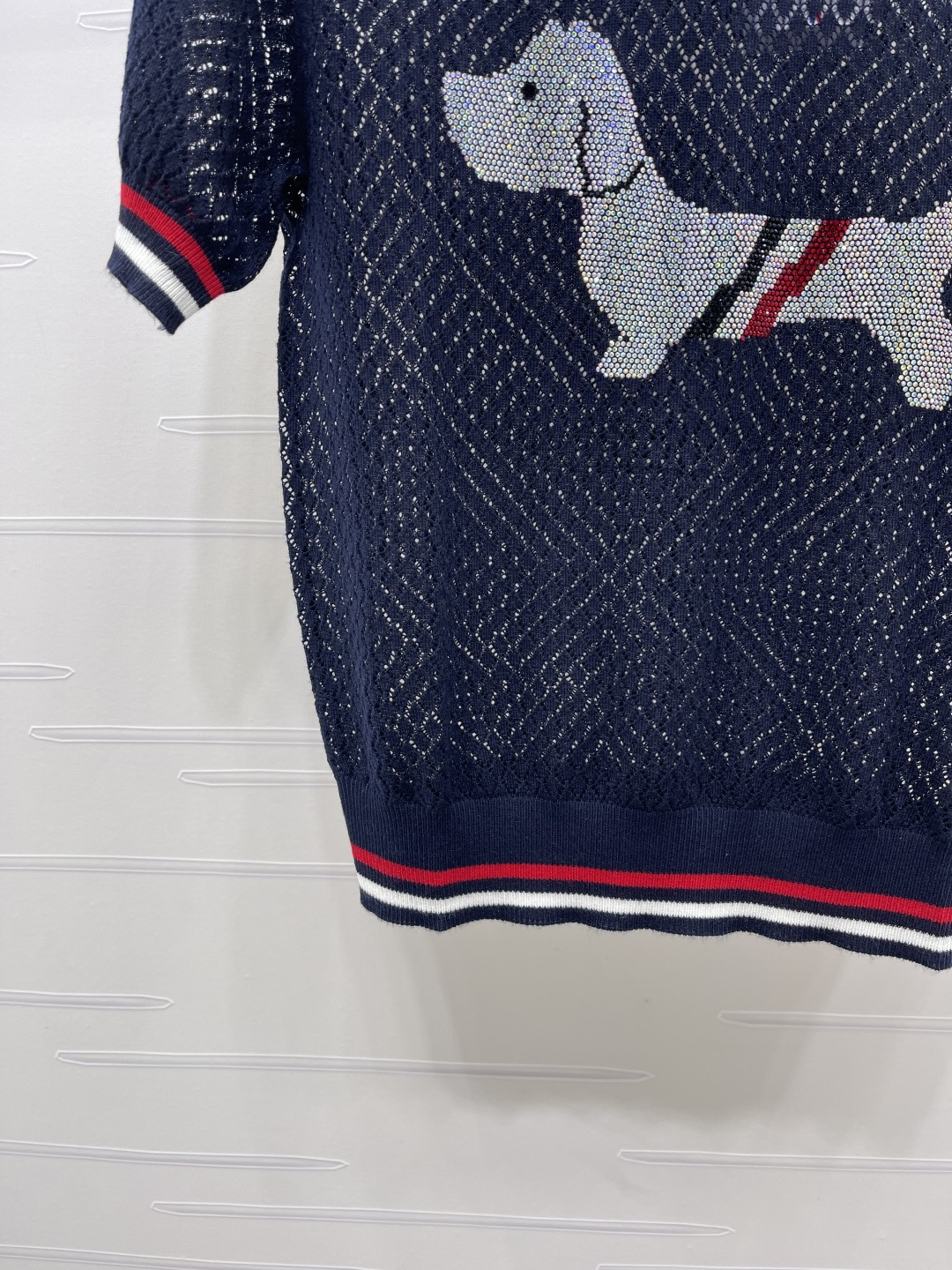 トムブラウン グラフィックプリント ドッグモチーフ 透かし編み クリスタル装飾 ニットTシャツ 画像 6