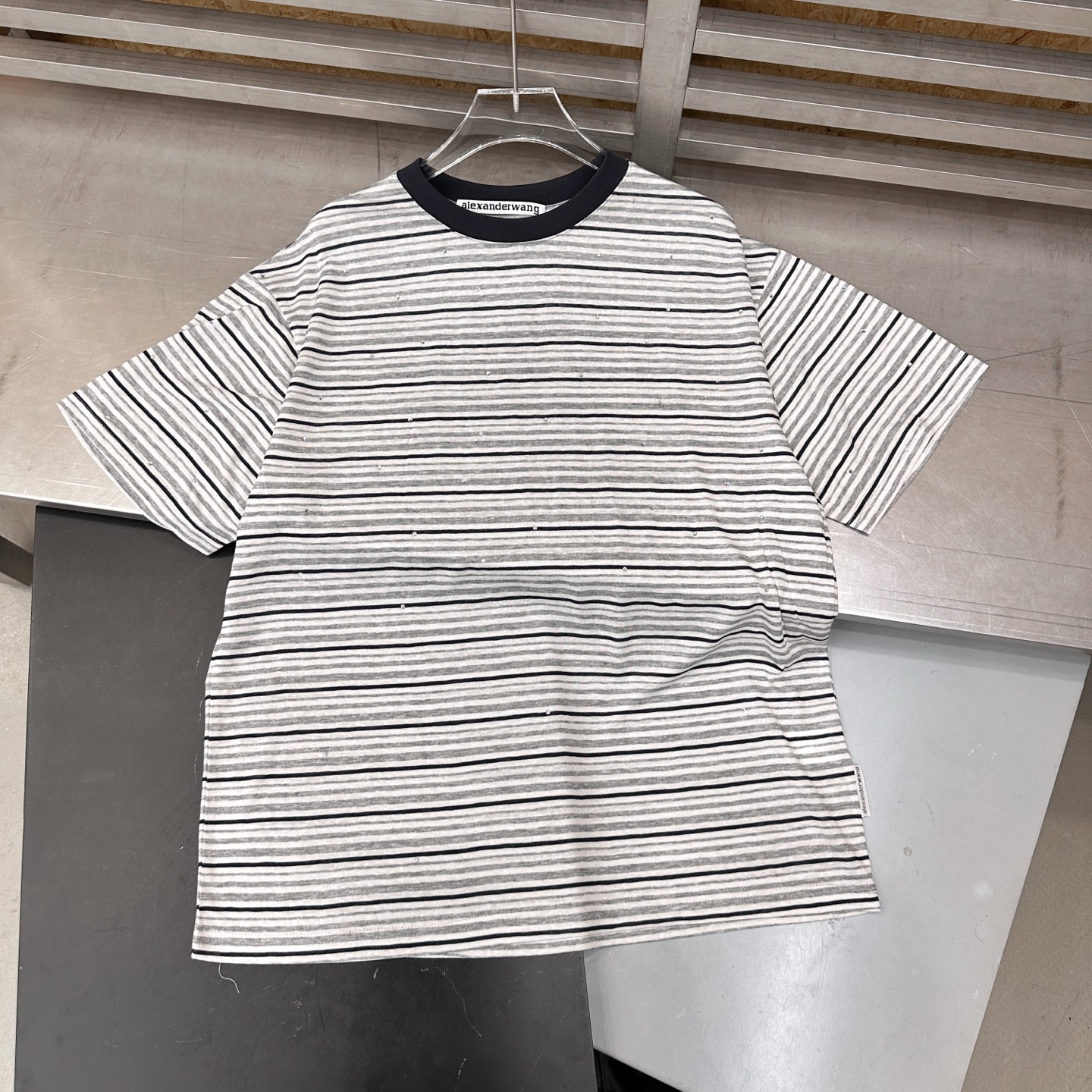 アレキサンダーワン ラインストーン ストライプ Tシャツ 画像 4