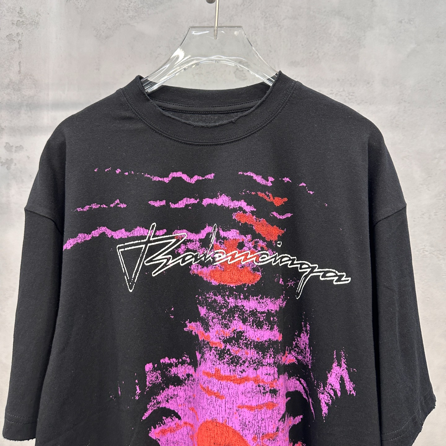 バレンシアガ ペイントロゴ ウォッシュド Tシャツ 詳細画像 2