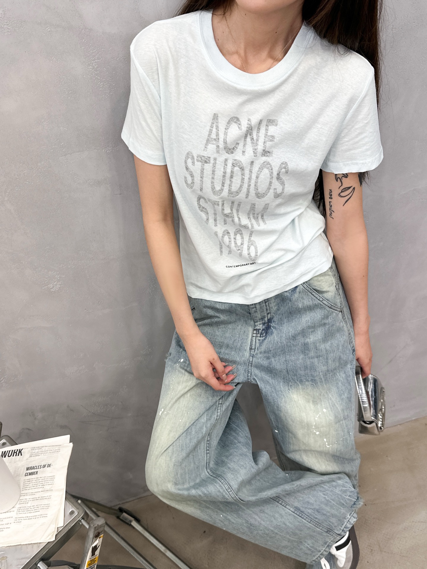 アクネ ストゥディオズ ウォッシュド グラフィック Tシャツ 画像 9