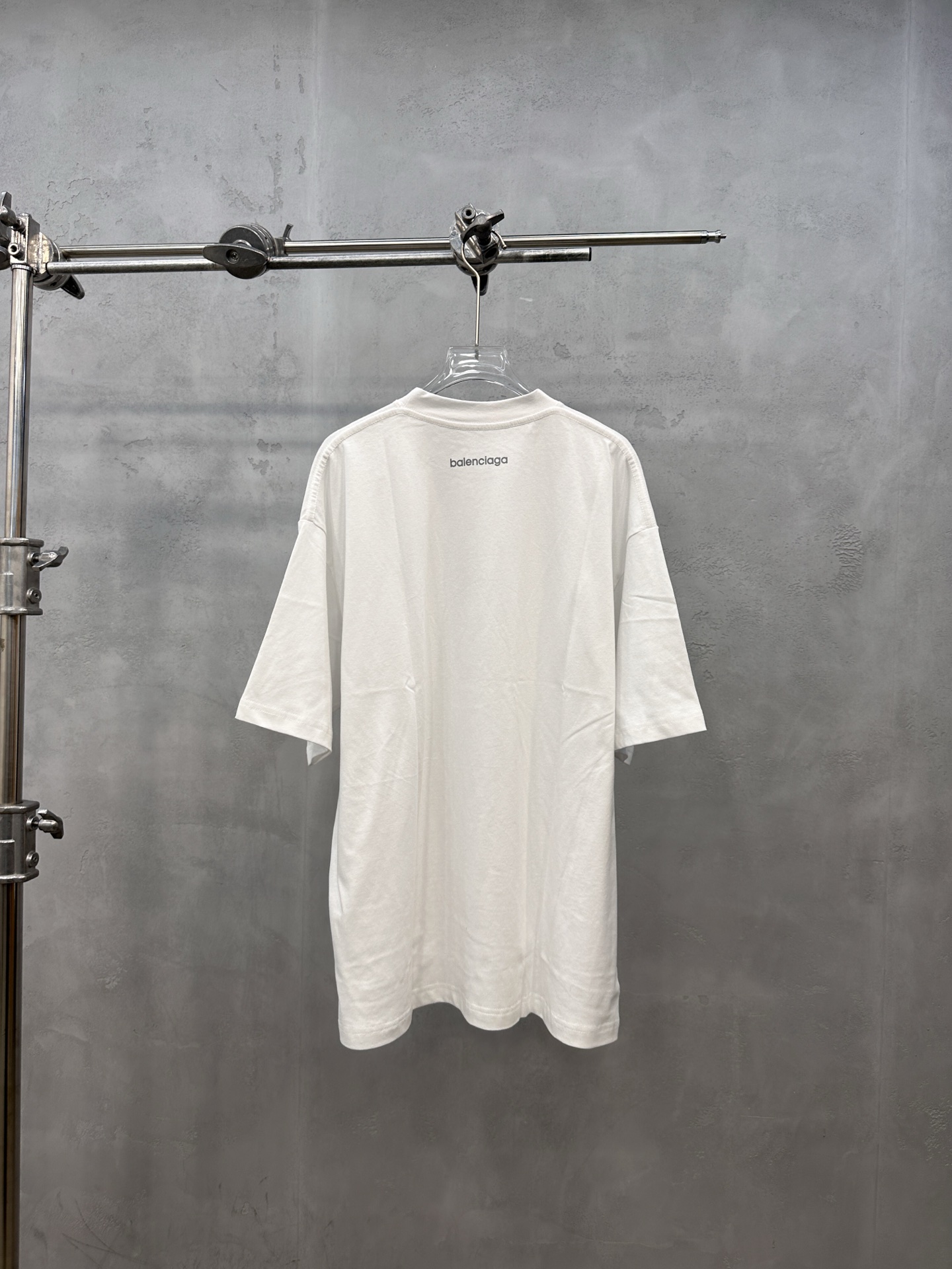 バレンシアガ スモールロゴ ウォッシュド Tシャツ 詳細画像 3