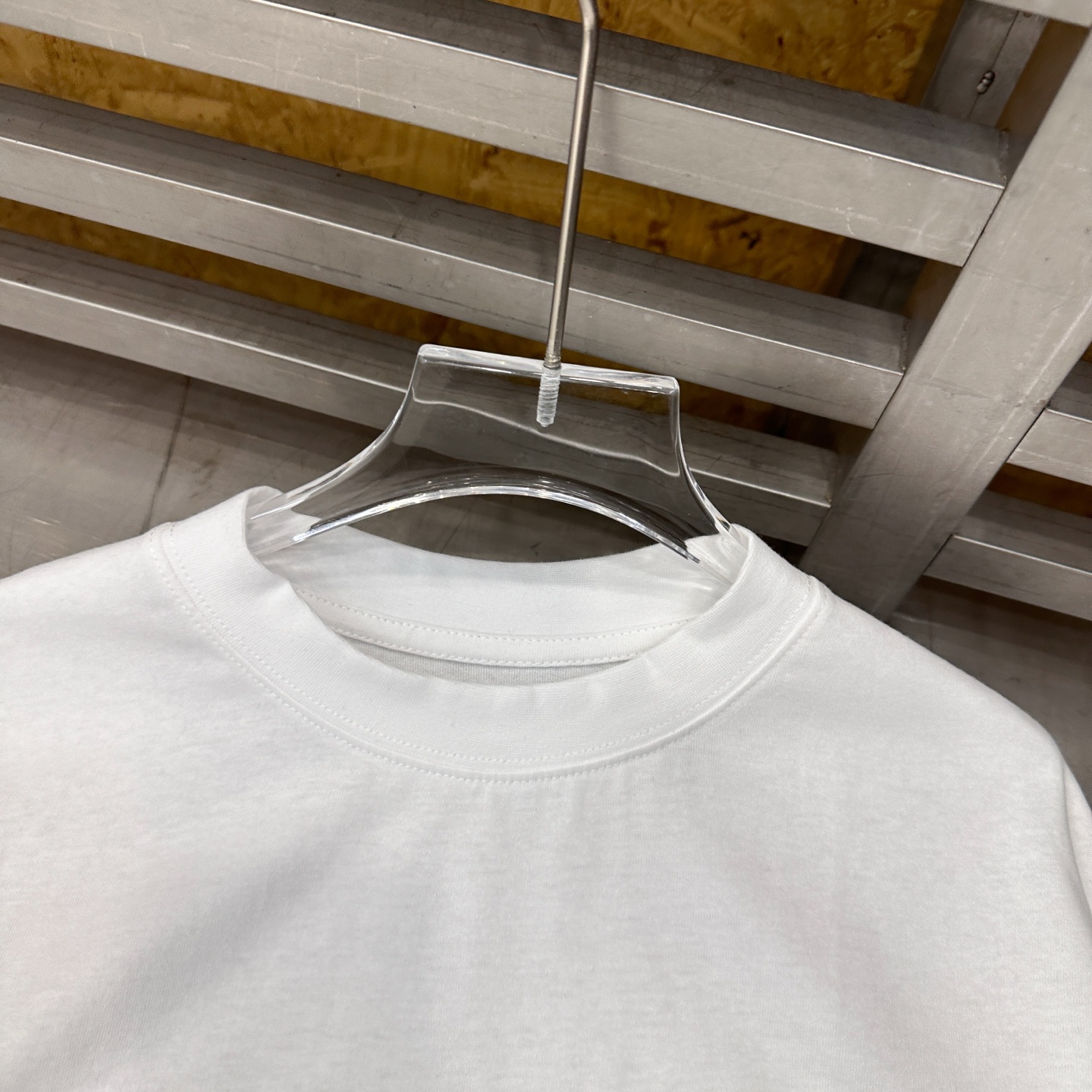 バレンシアガ スモールロゴ ウォッシュド Tシャツ 画像 5