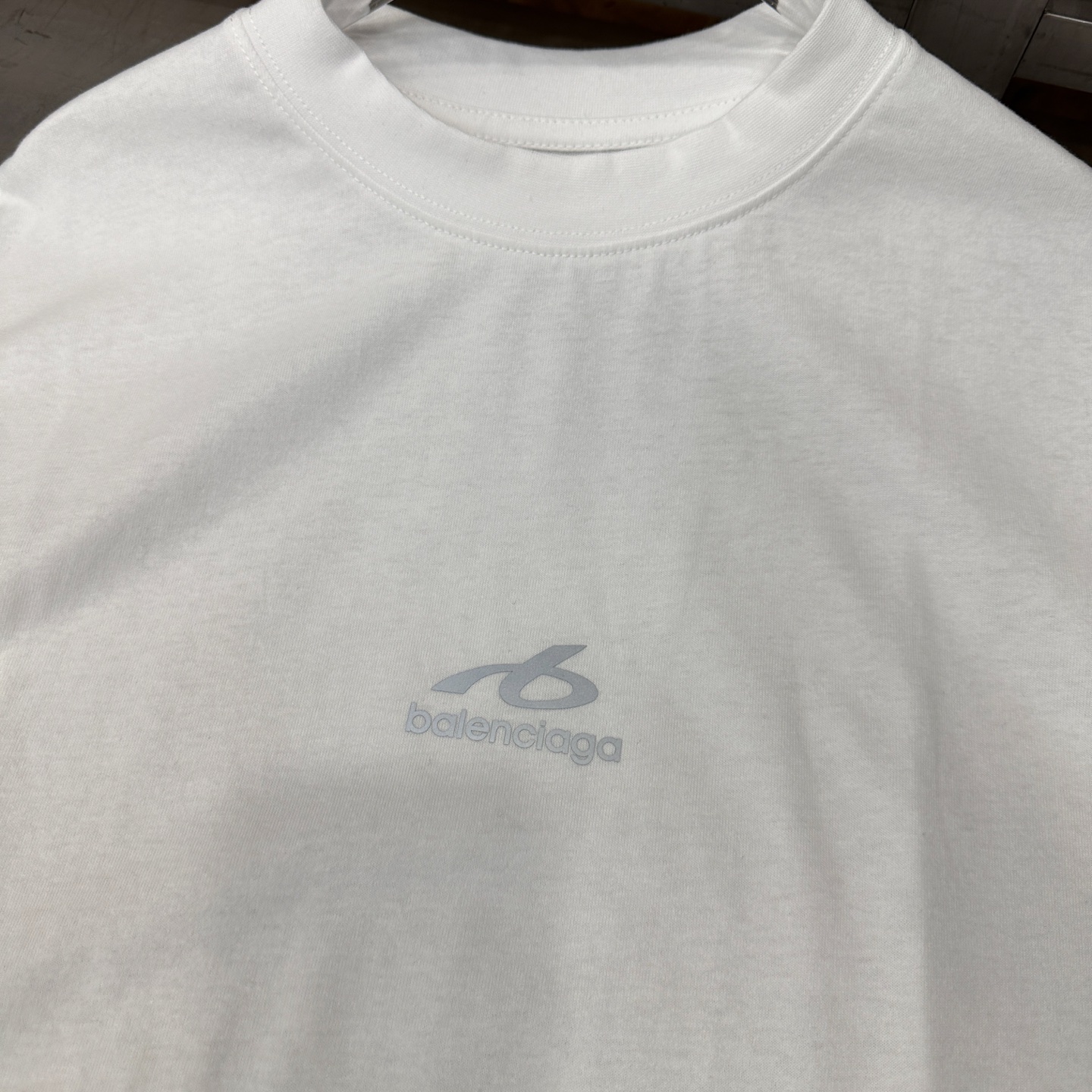 バレンシアガ スモールロゴ ウォッシュド Tシャツ 画像 6