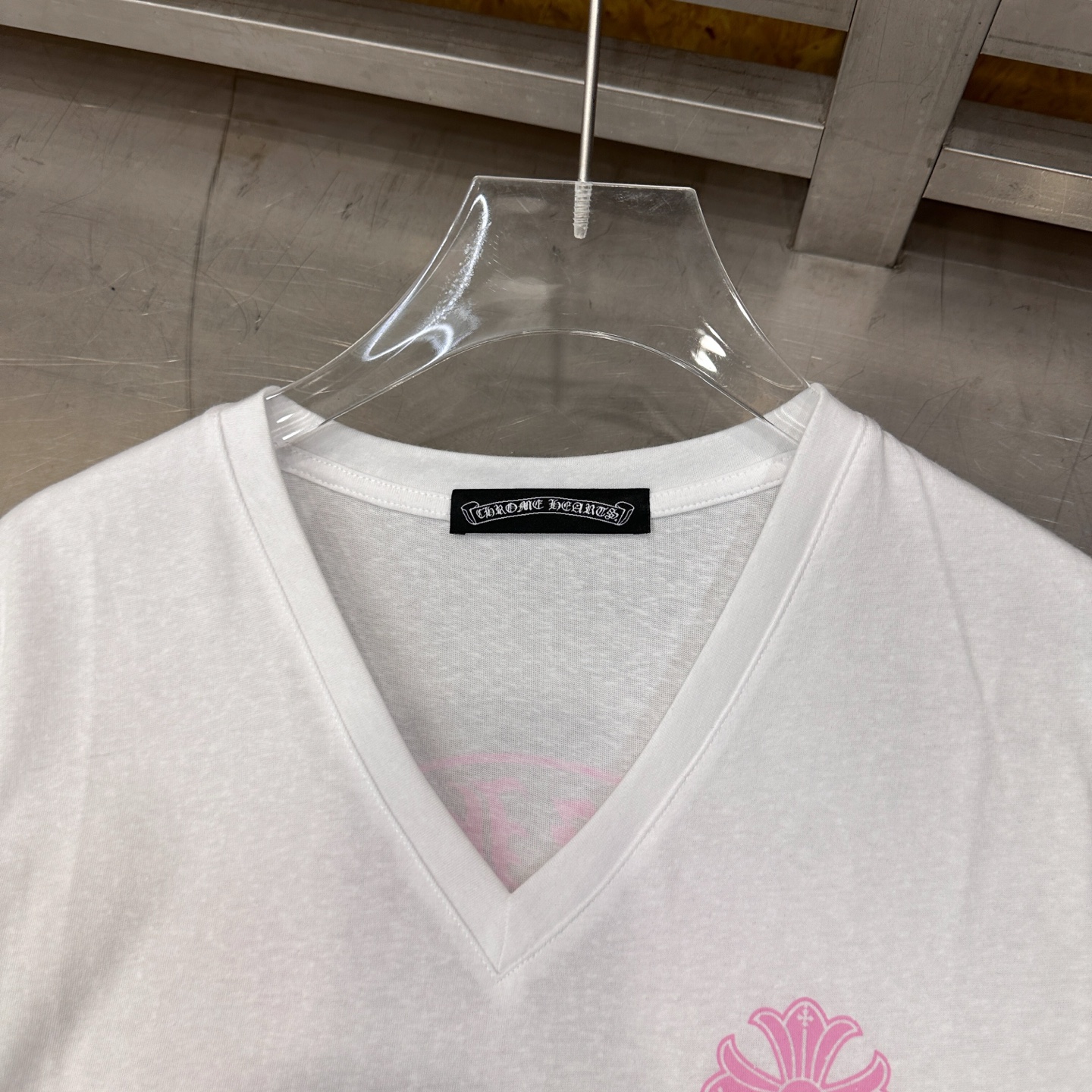 クロムハーツ スモールグラフィックロゴTシャツ 画像 5