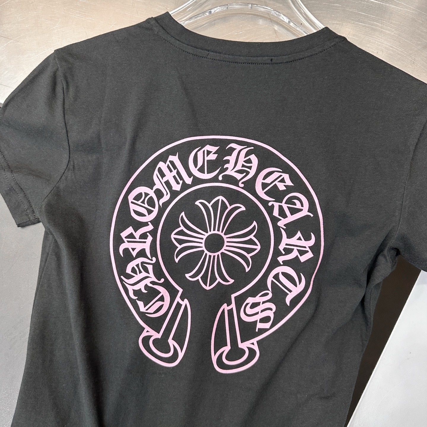クロムハーツ フローラルクロス グラフィック Vネック Tシャツ 画像 5