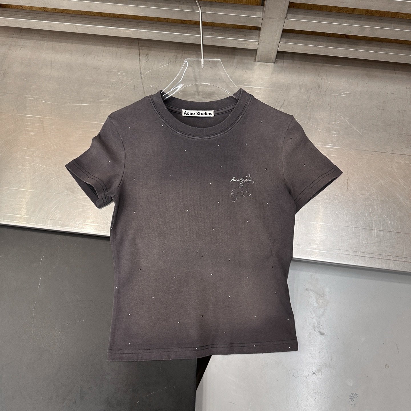 アクネ ストゥディオズ ラインストーン ウォッシュド Tシャツ 画像 4