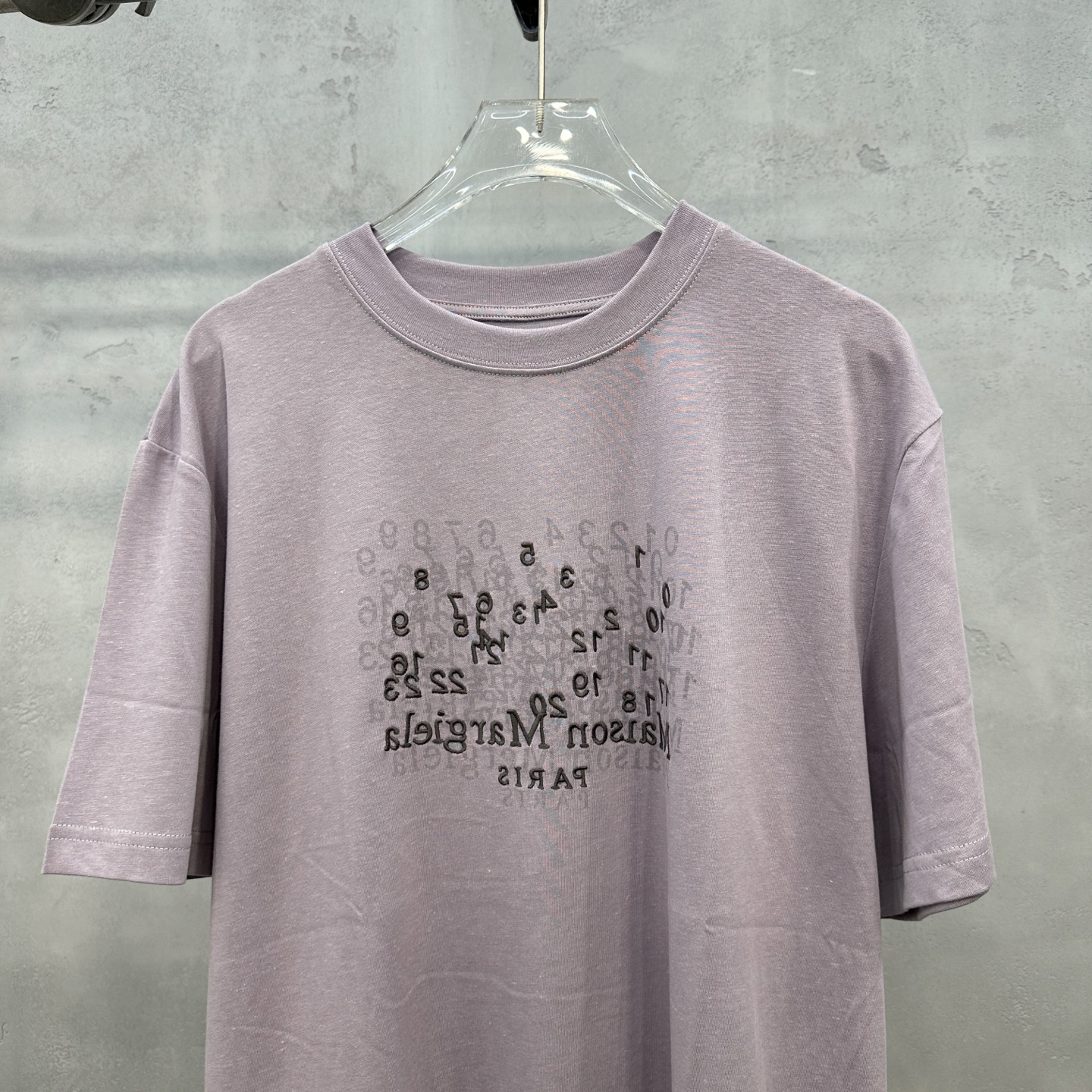 エムエム6 メゾン マルジェラ ロゴ刺繍Tシャツ 詳細画像 2
