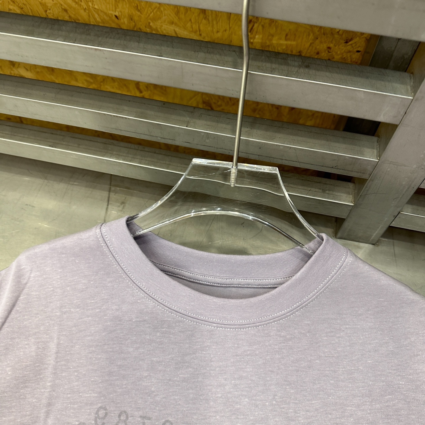 エムエム6 メゾン マルジェラ ロゴ刺繍Tシャツ 画像 5