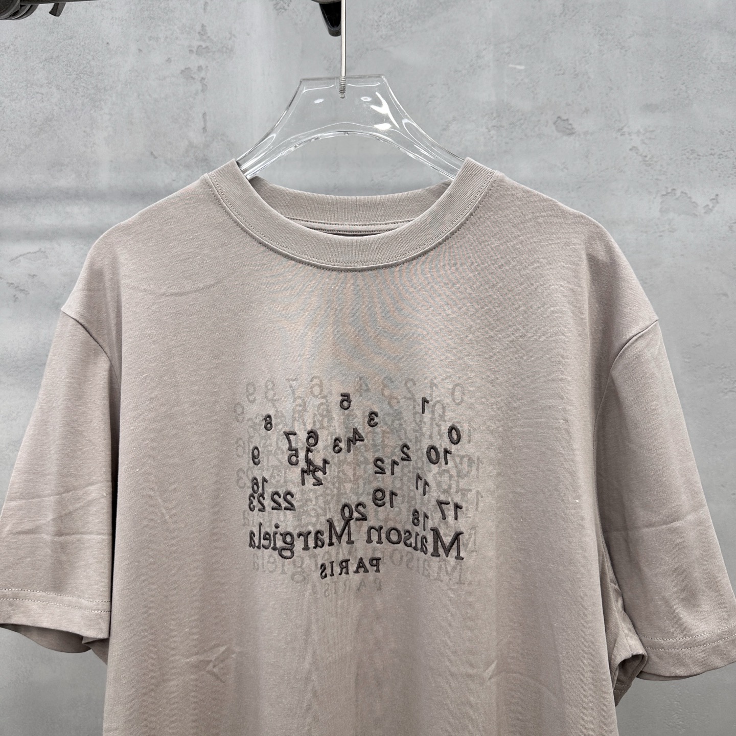 エムエム6 メゾン マルジェラ ロゴプリント刺繍 Tシャツ 詳細画像 3