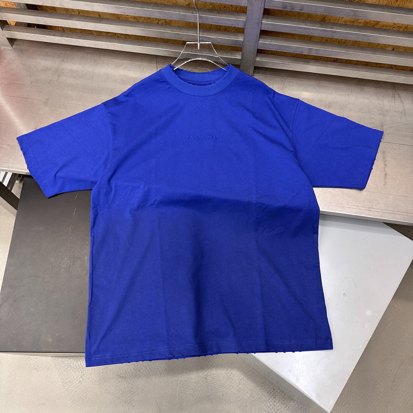 バレンシアガ ロゴ刺繍 オーバーサイズTシャツ 画像 4